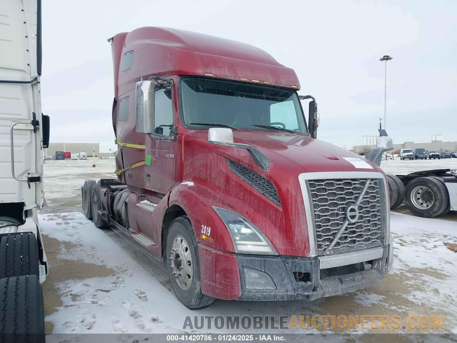 4V4NC9TH8KN216191 VOLVO VNL 2019