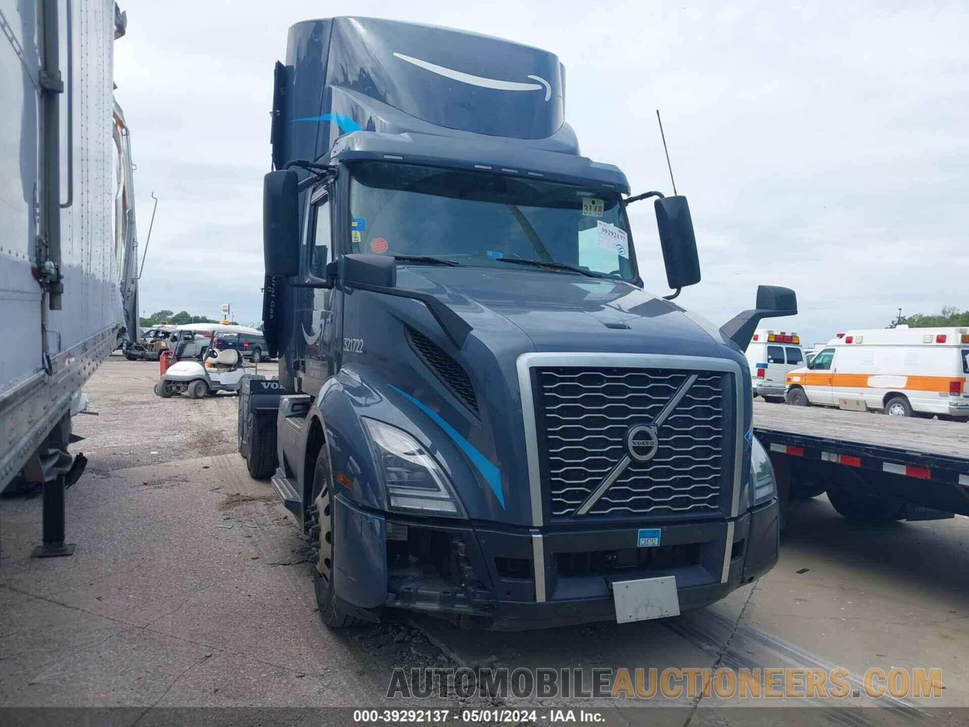 4V4NC9UG3NN317679 VOLVO VNL 2022