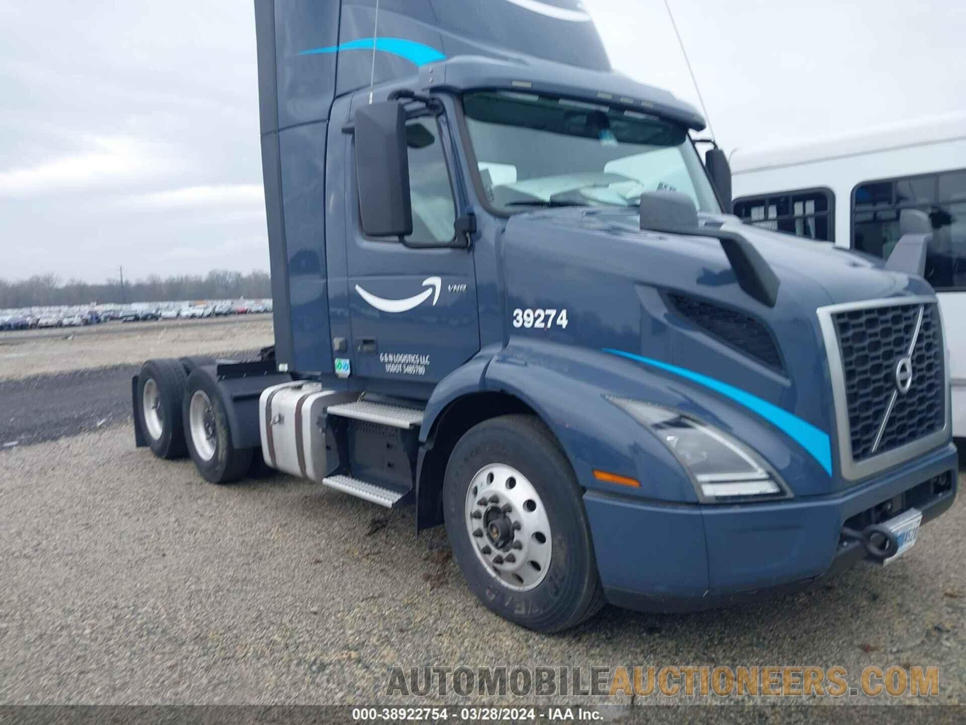 4V4WC9EG5LN260563 VOLVO VNR 2020