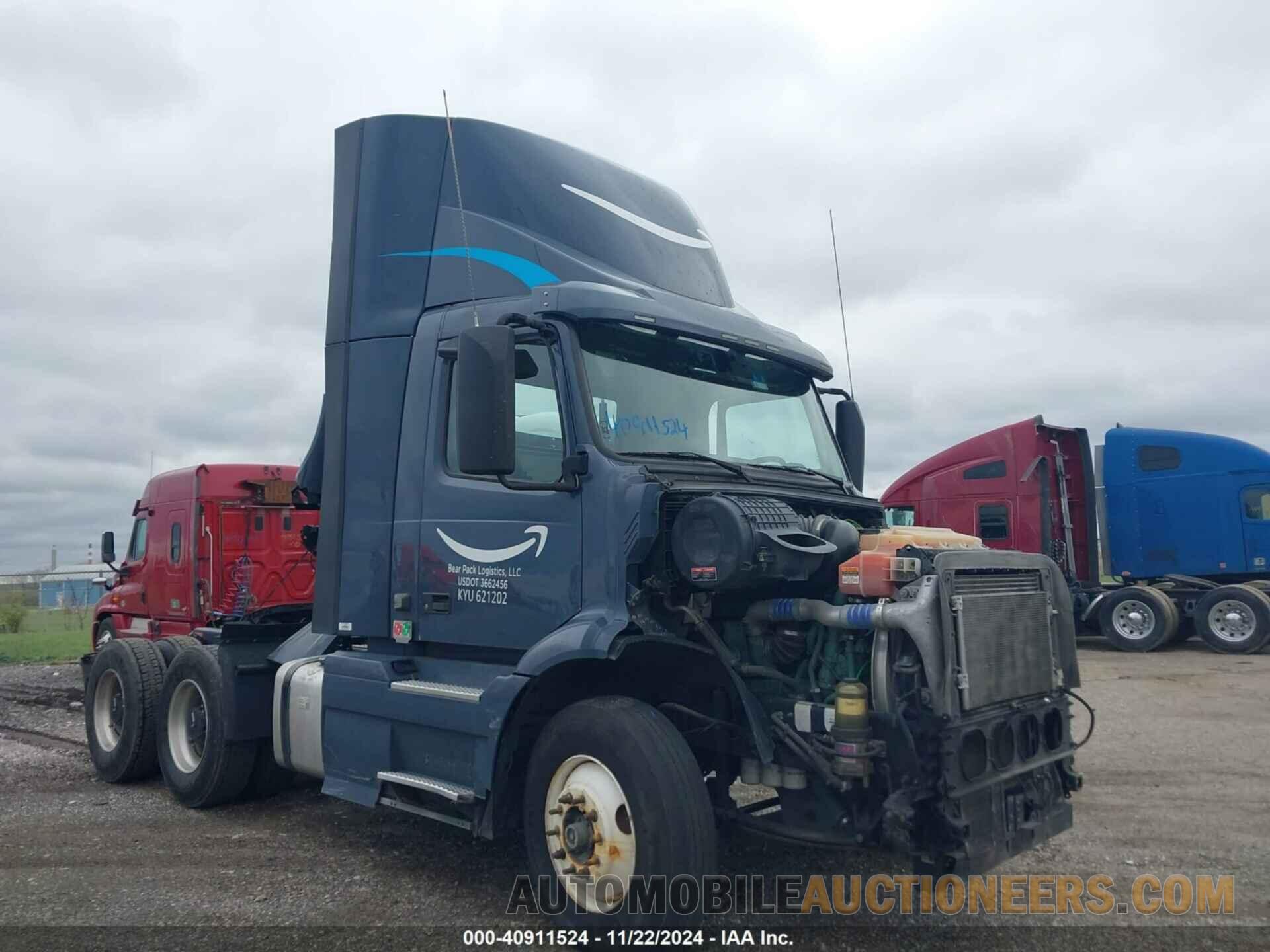 4V4WC9EG8LN257317 VOLVO VNR 2020