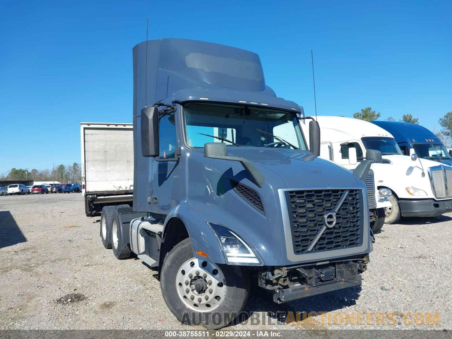 4V4WC9EG9LN260601 VOLVO VNR 2020