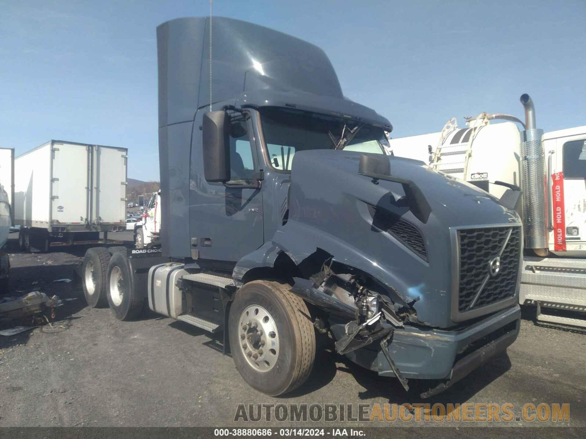 4V4WC9EG9LN261733 VOLVO VNR 2020