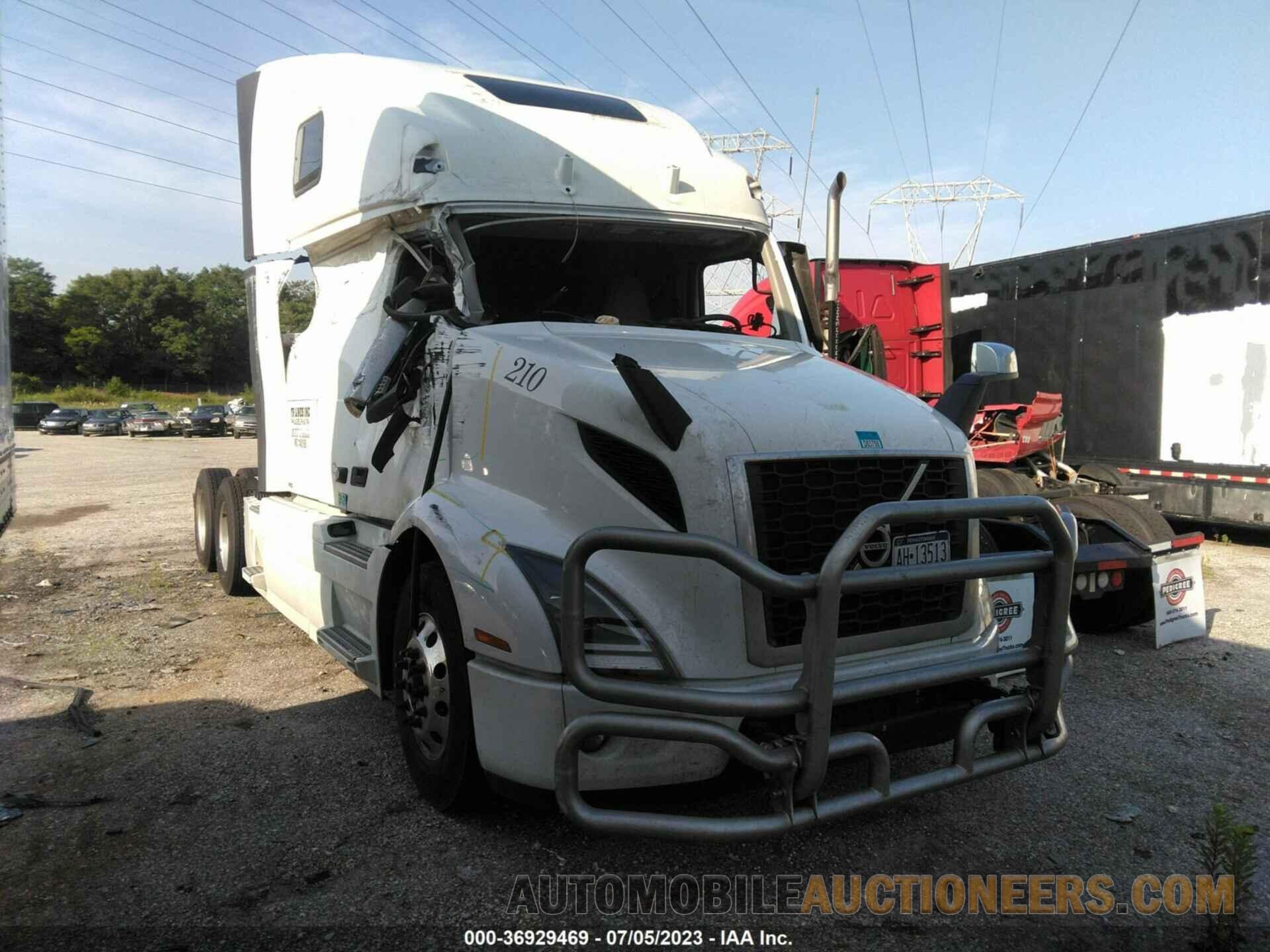 4V4WC9EJ2PN615903 VOLVO VNR 2023