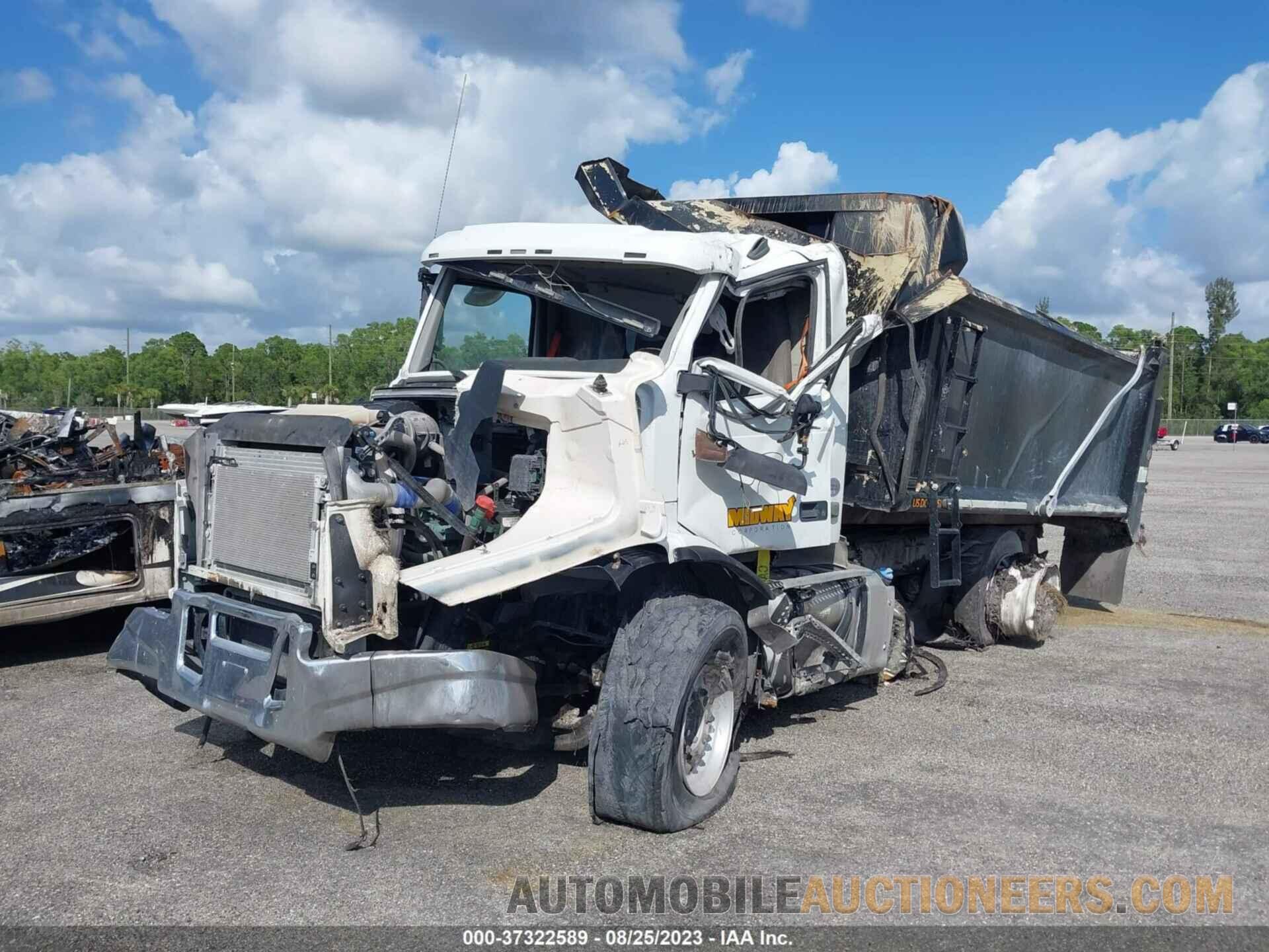 4V5KC9DH1KN216207 VOLVO VHD 2019