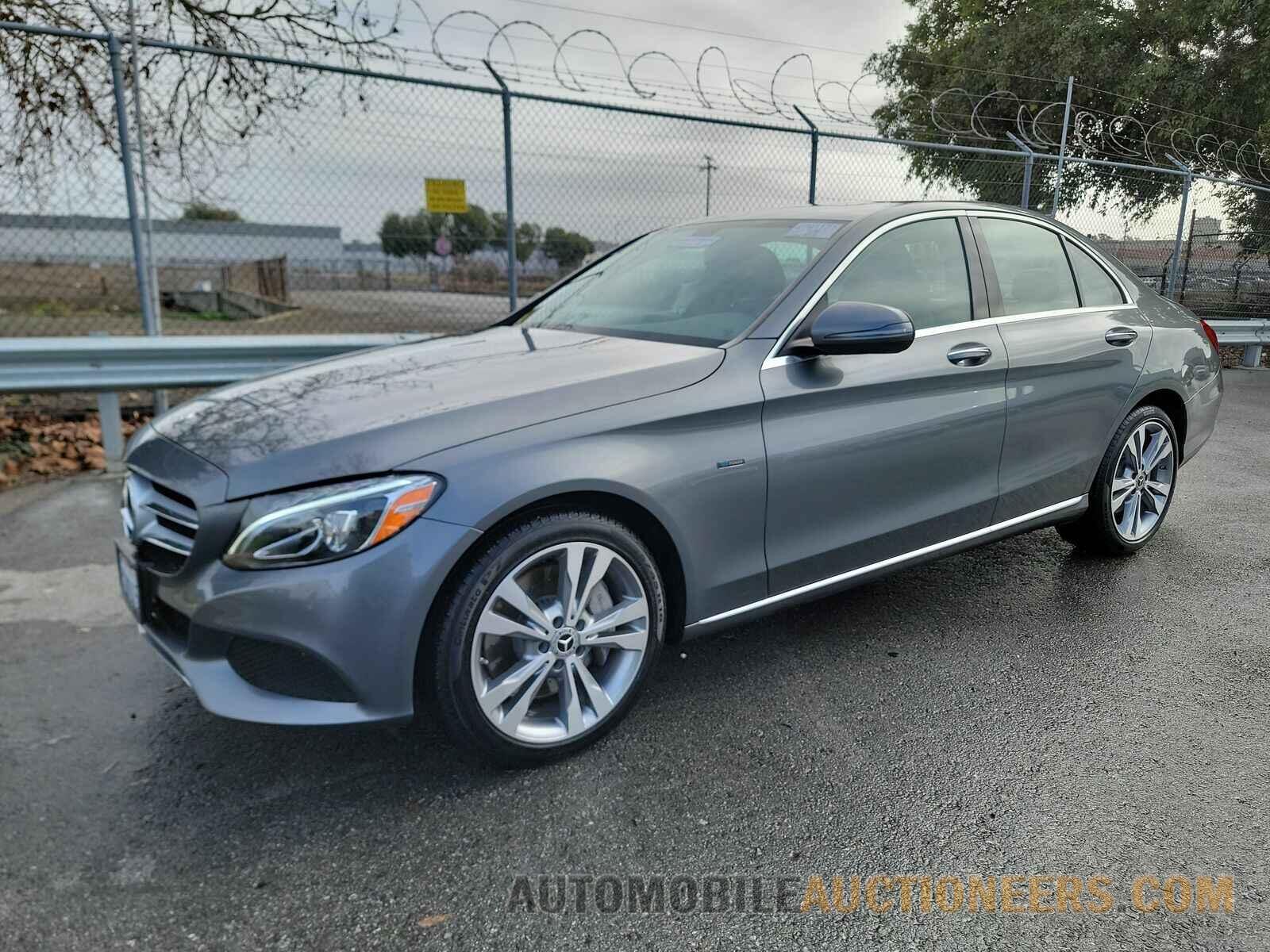 55SWF4HB6JU272124 Mercedes-Benz C 2018