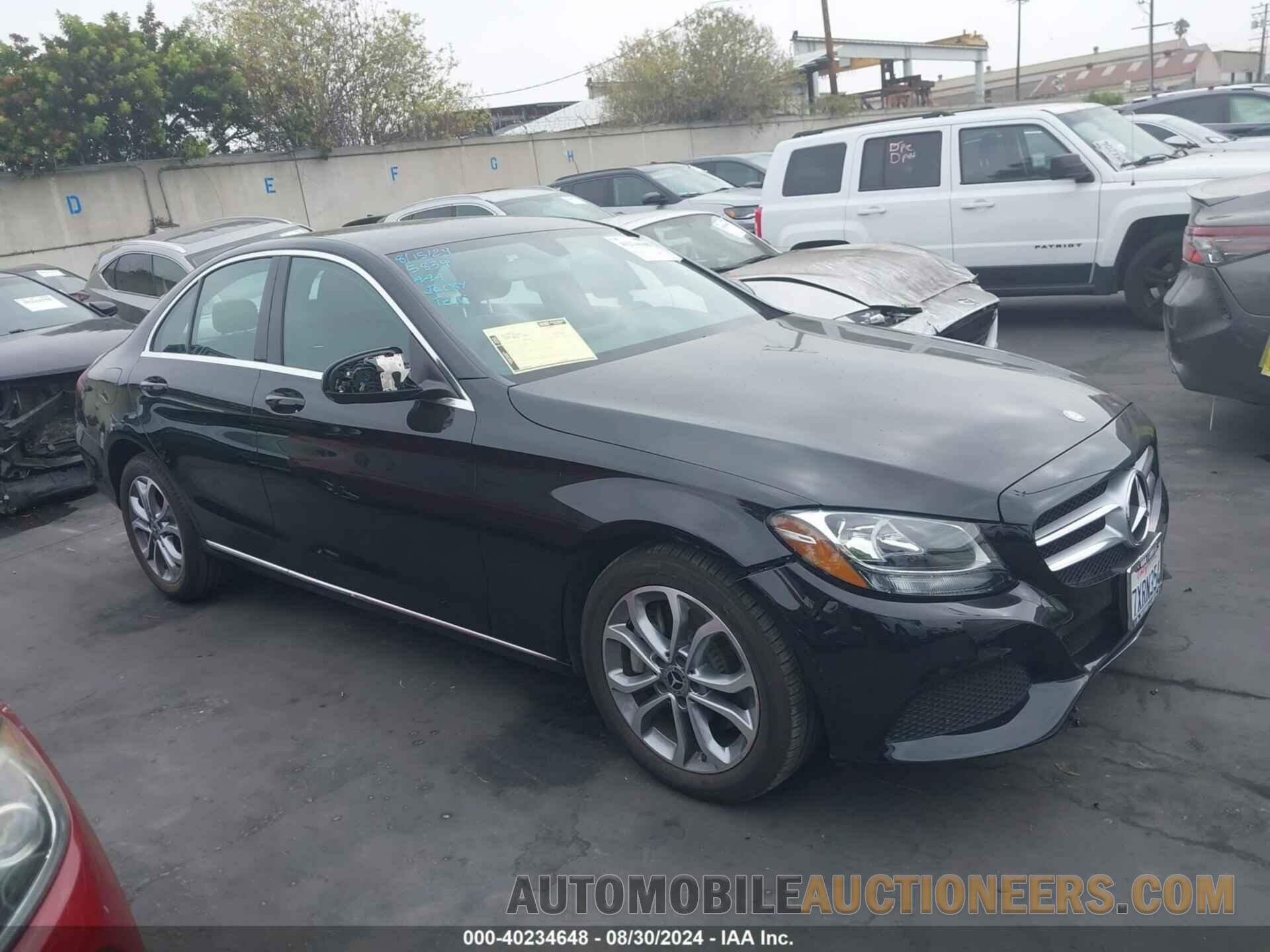 55SWF4JB0HU215390 MERCEDES-BENZ C 300 2017