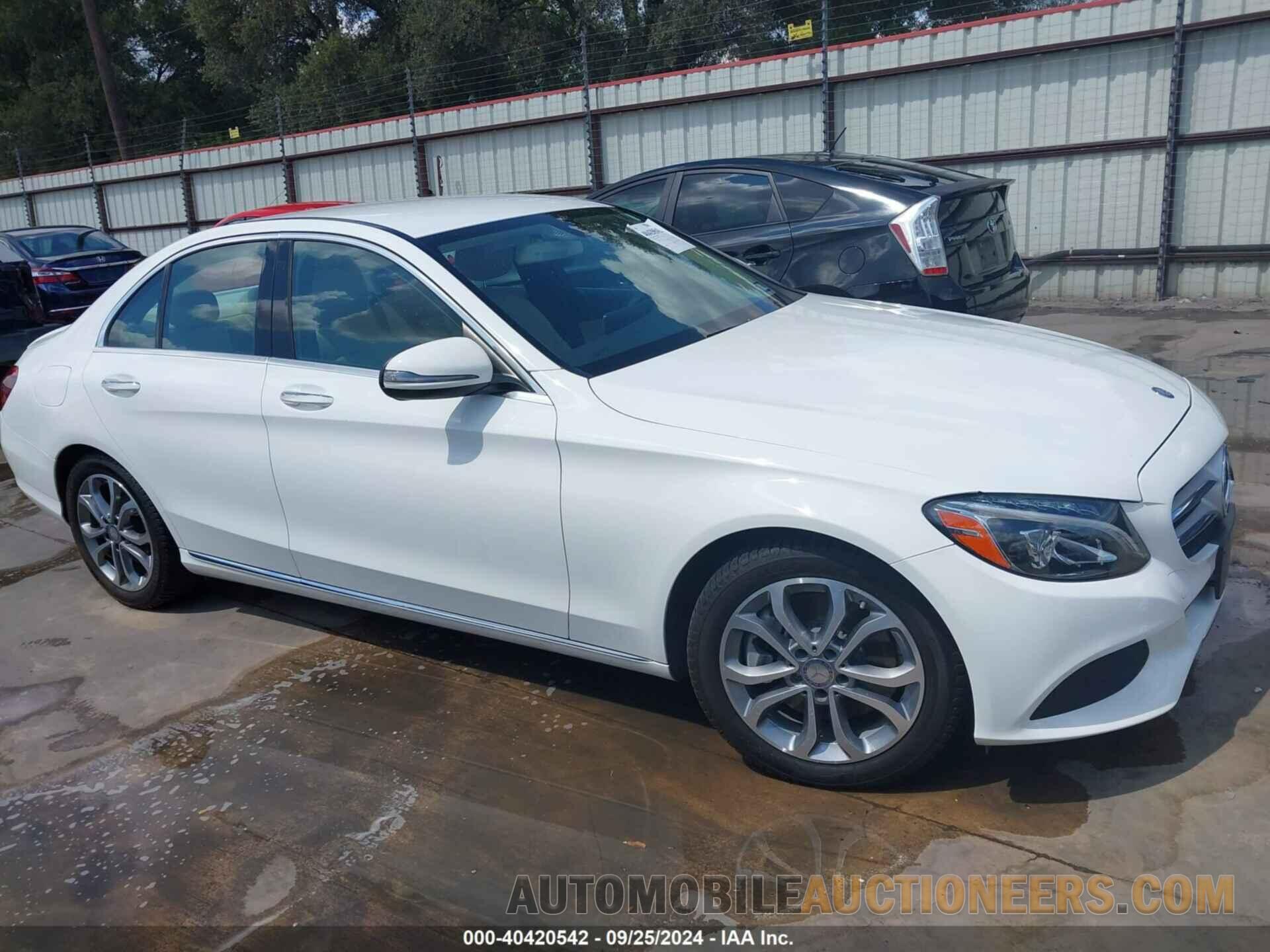 55SWF4JB4GU107305 MERCEDES-BENZ C 300 2016