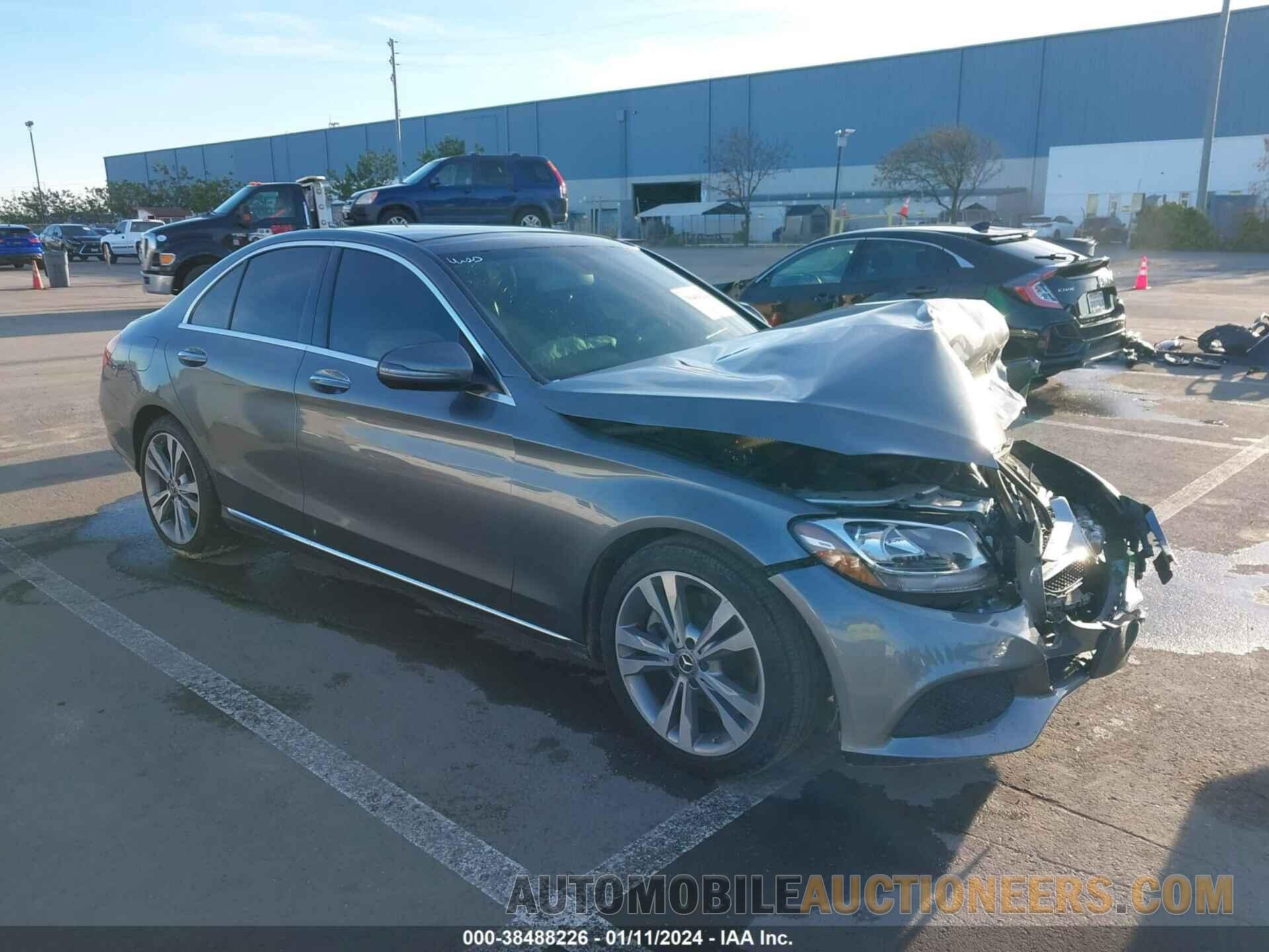 55SWF4JB8HU225648 MERCEDES-BENZ C 300 2017