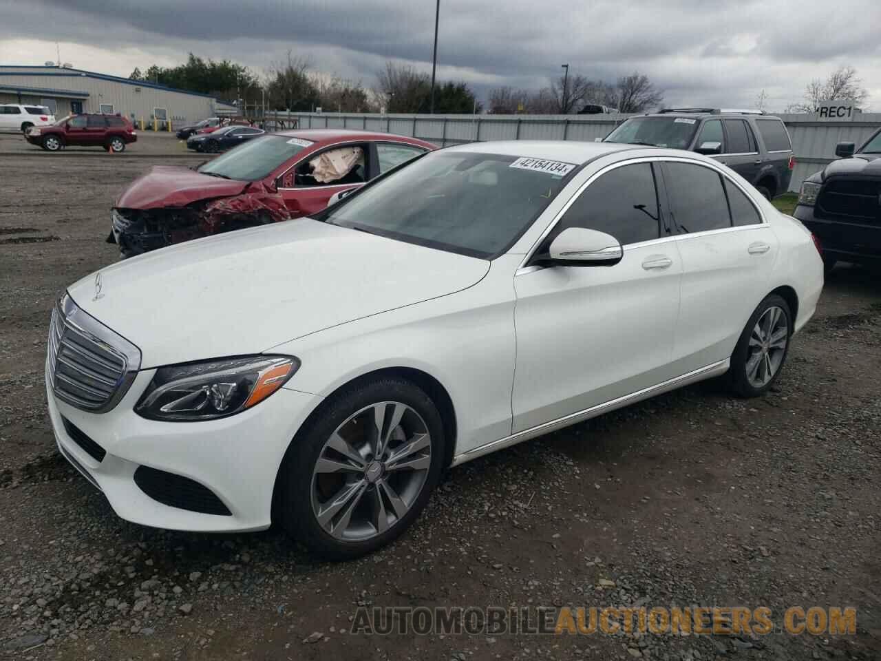 55SWF4JBXFU083980 MERCEDES-BENZ C-CLASS 2015