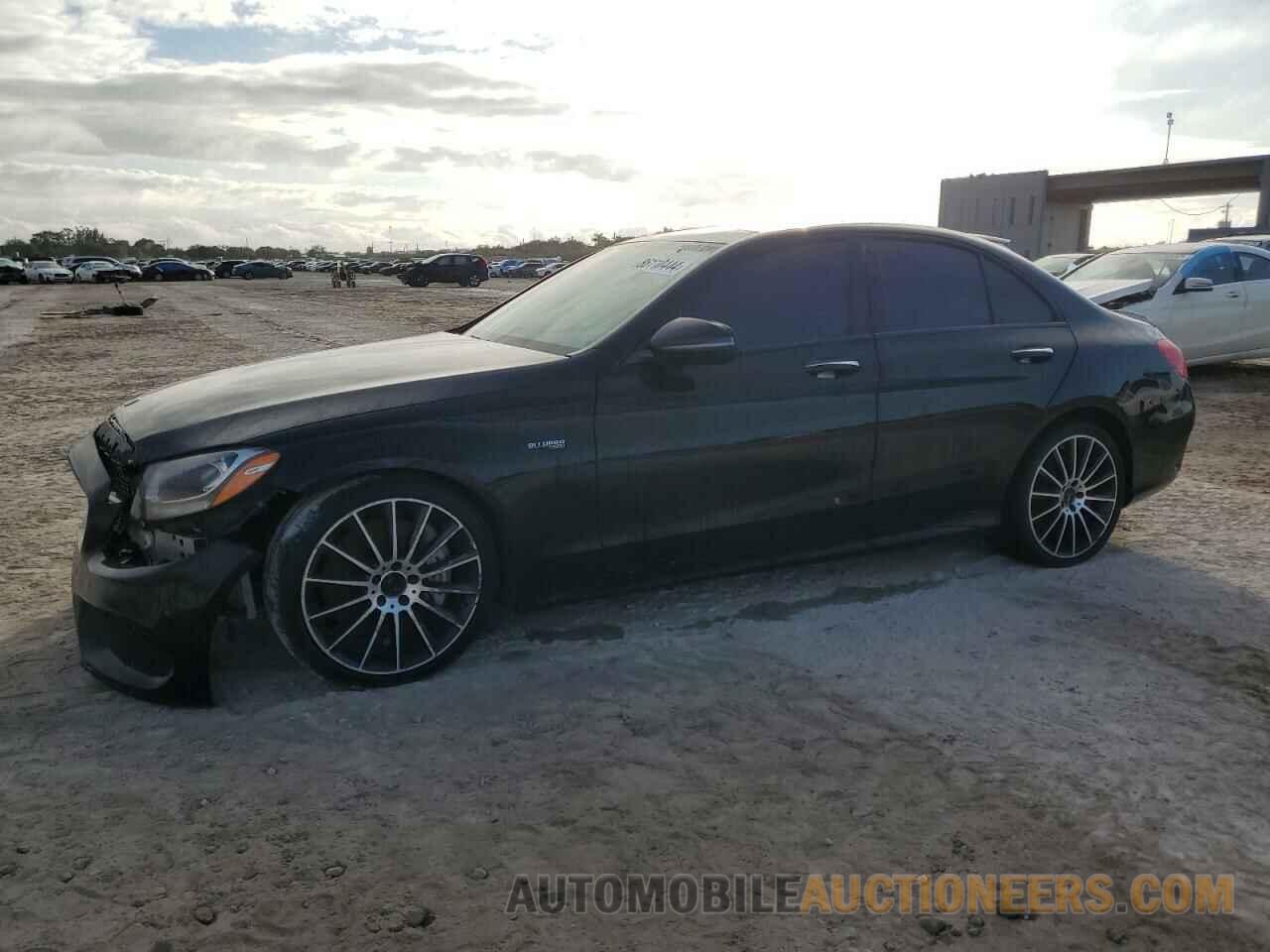 55SWF6EB5JU264385 MERCEDES-BENZ C-CLASS 2018