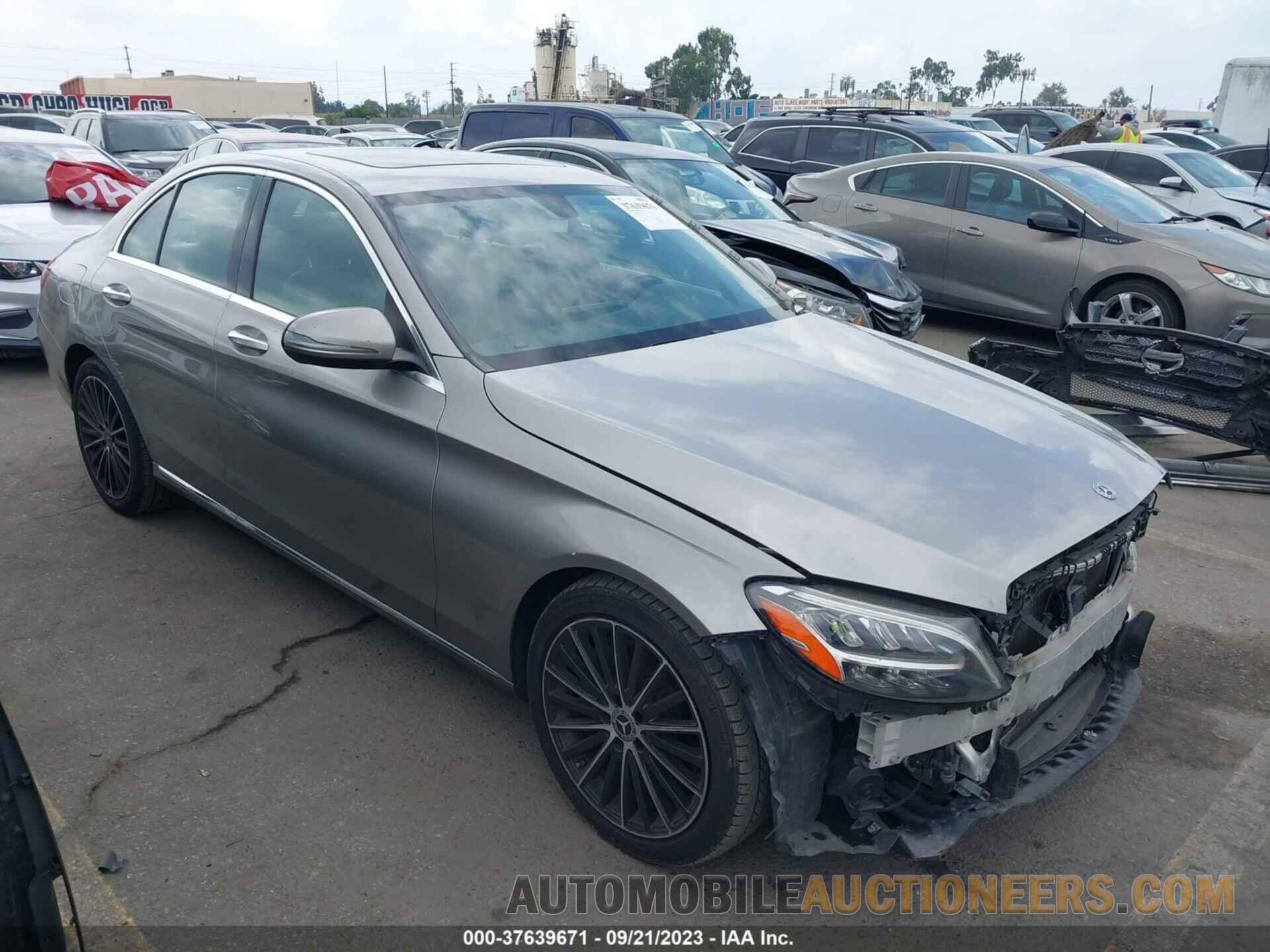 55SWF8DB6KU299645 MERCEDES-BENZ C 300 2019