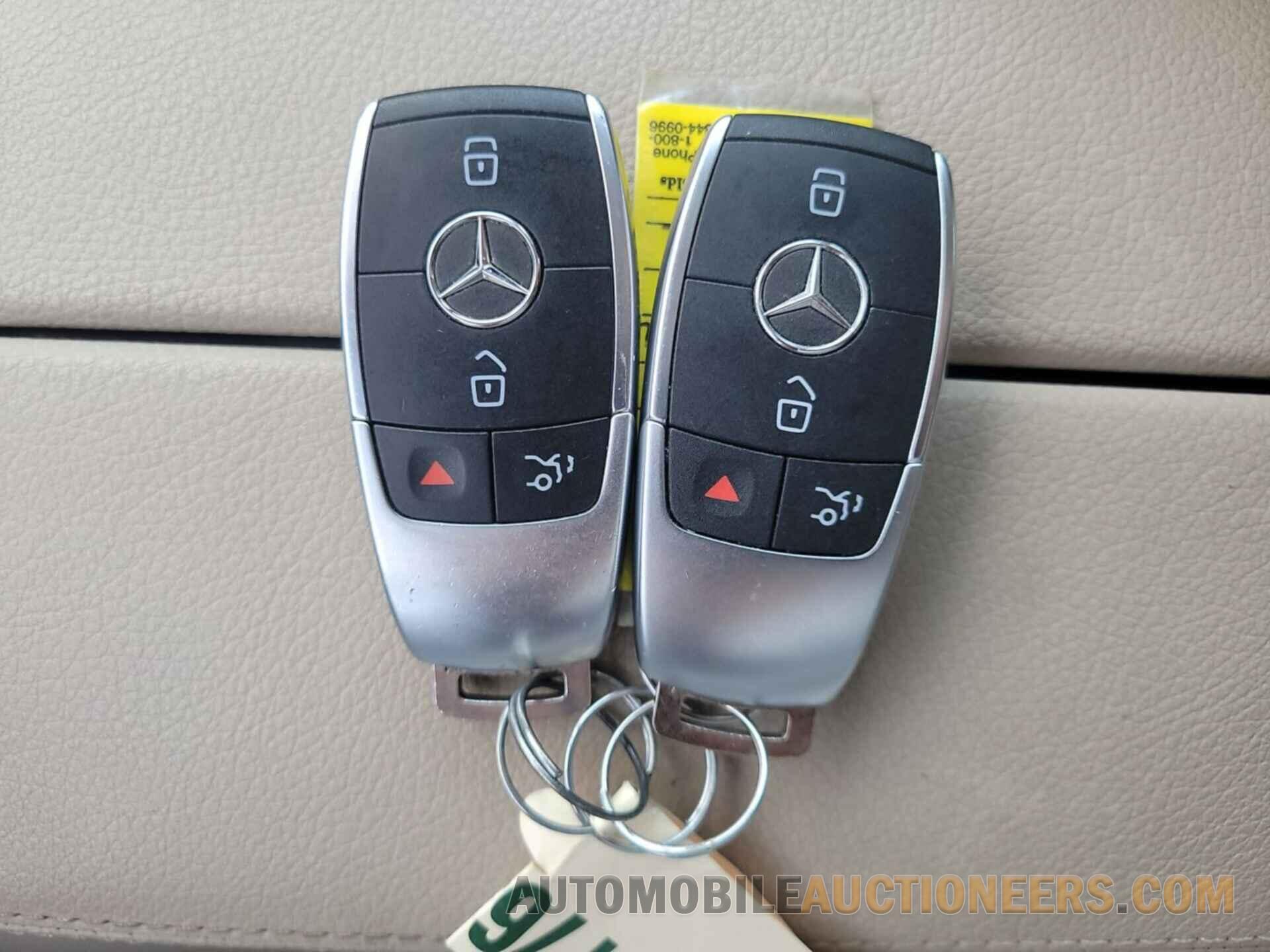 55SWF8EB0KU311190 MERCEDES-BENZ C 300 2019