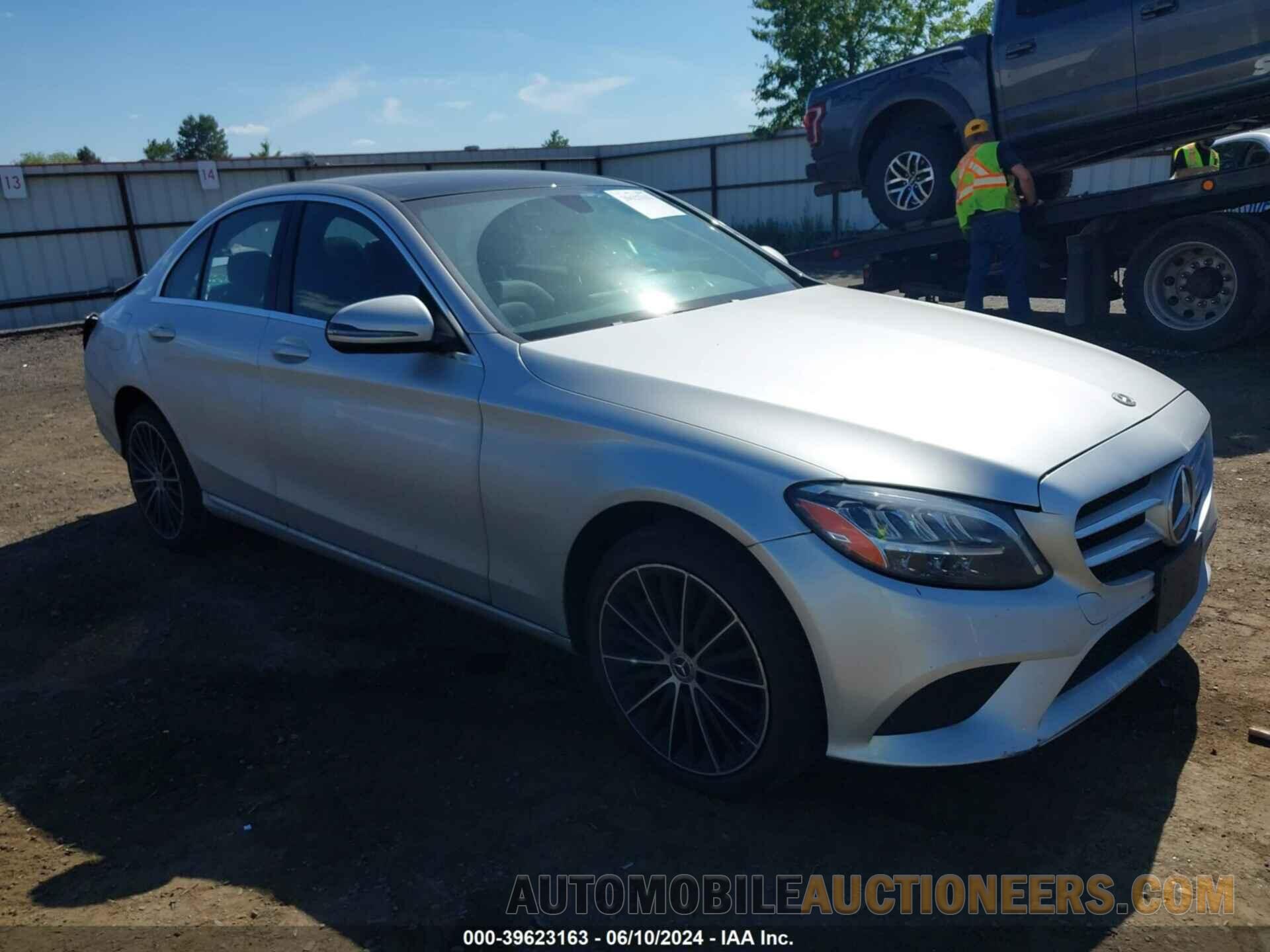 55SWF8EB7KU321456 MERCEDES-BENZ C 300 2019