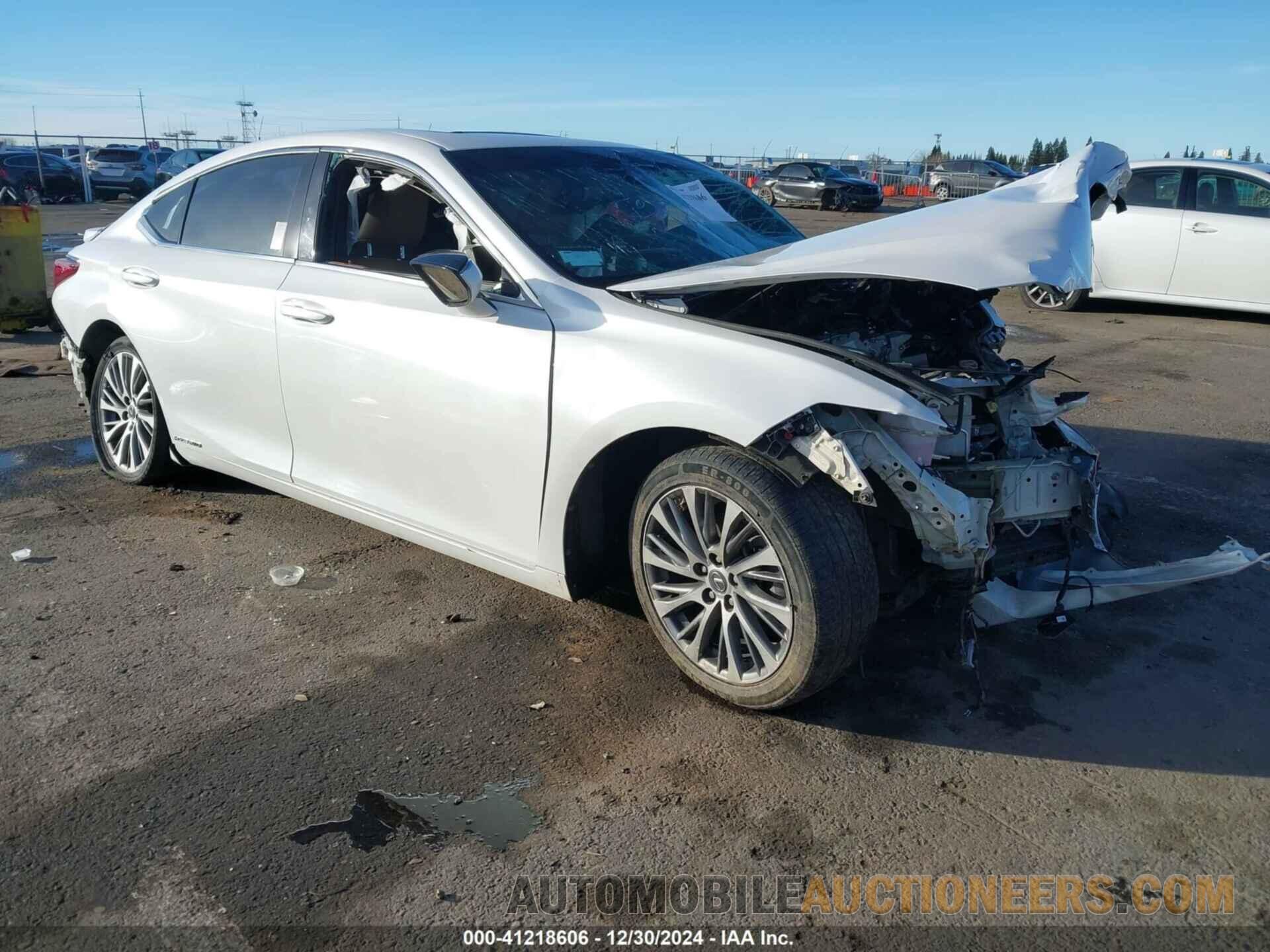 58AB21B12KU001357 LEXUS ES 300H 2019