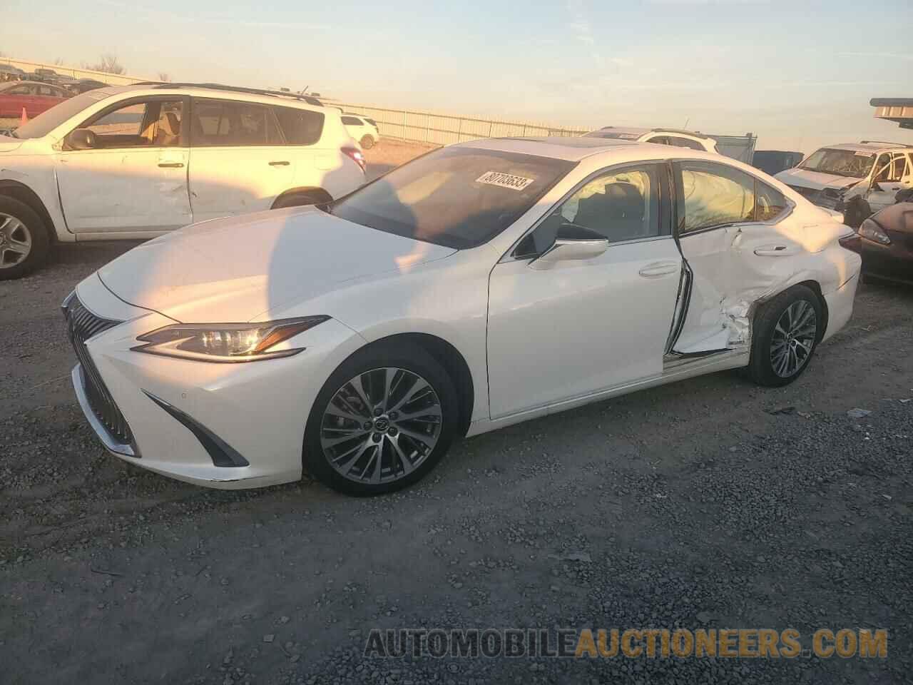 58AB21B12KU001391 LEXUS ES300 2019