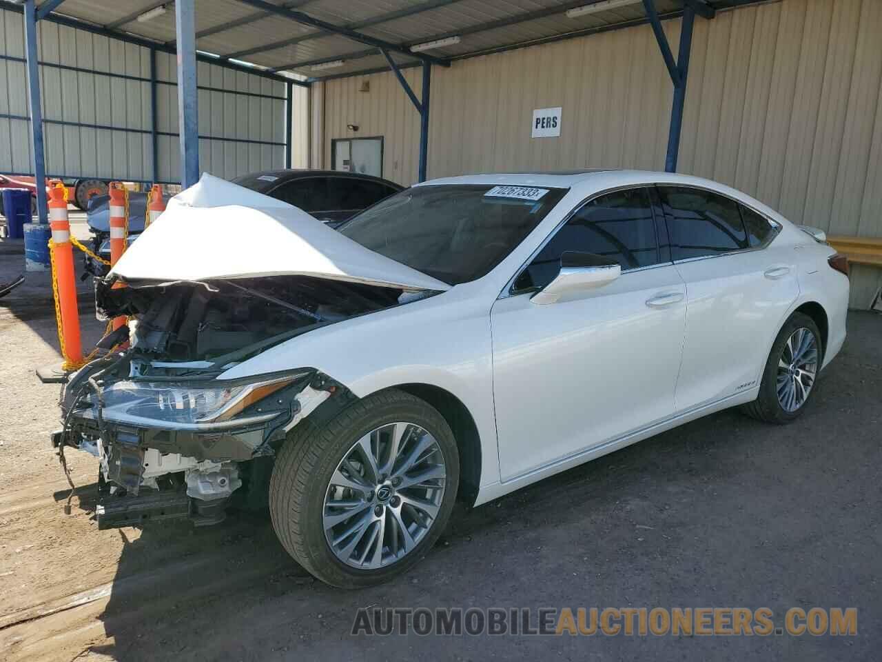 58AB21B14KU003336 LEXUS ES300 2019