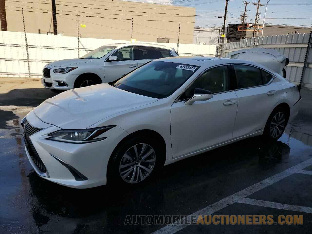 58AB21B16KU001622 LEXUS ES300 2019