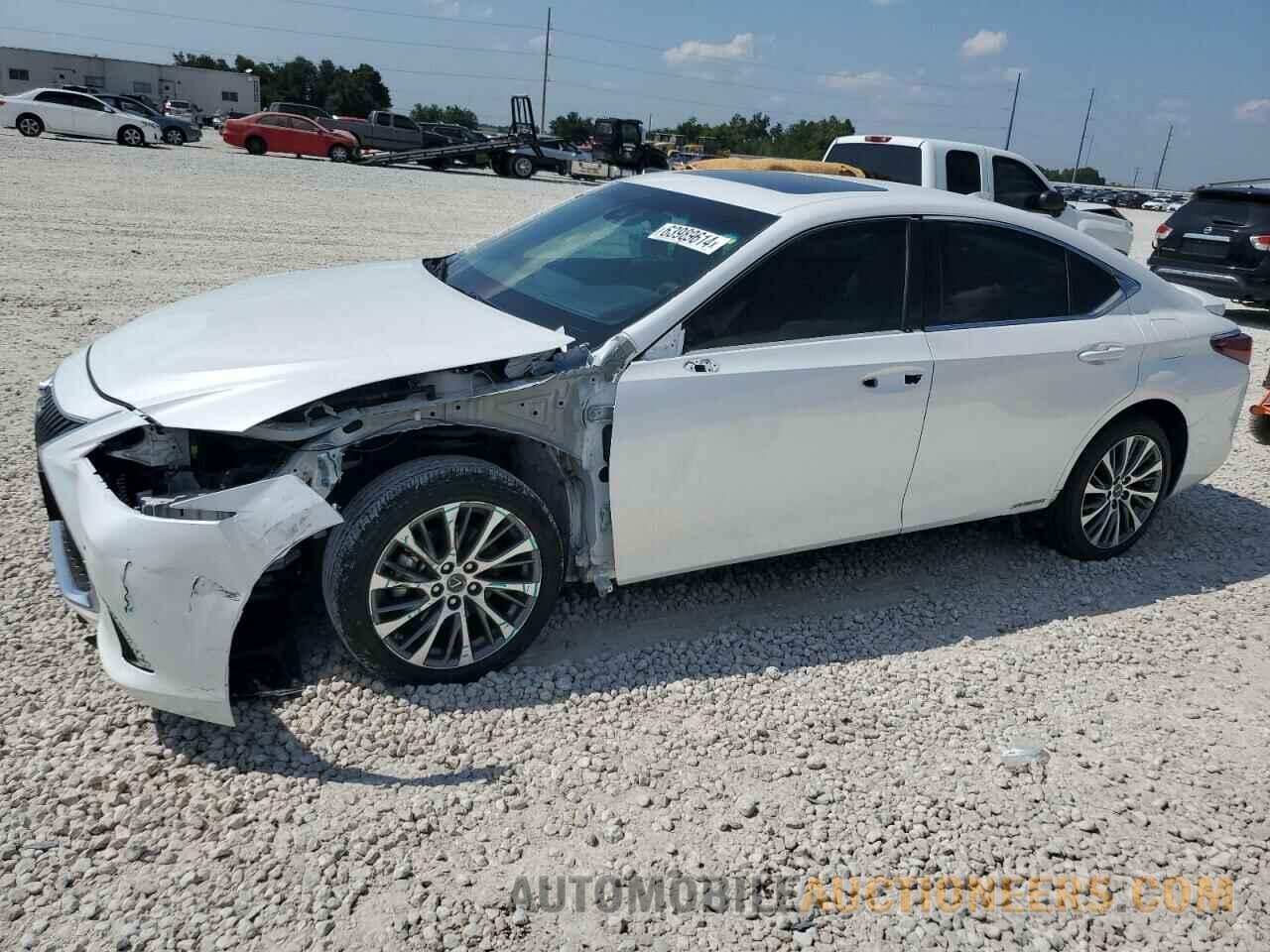 58AB21B17KU002861 LEXUS ES300 2019