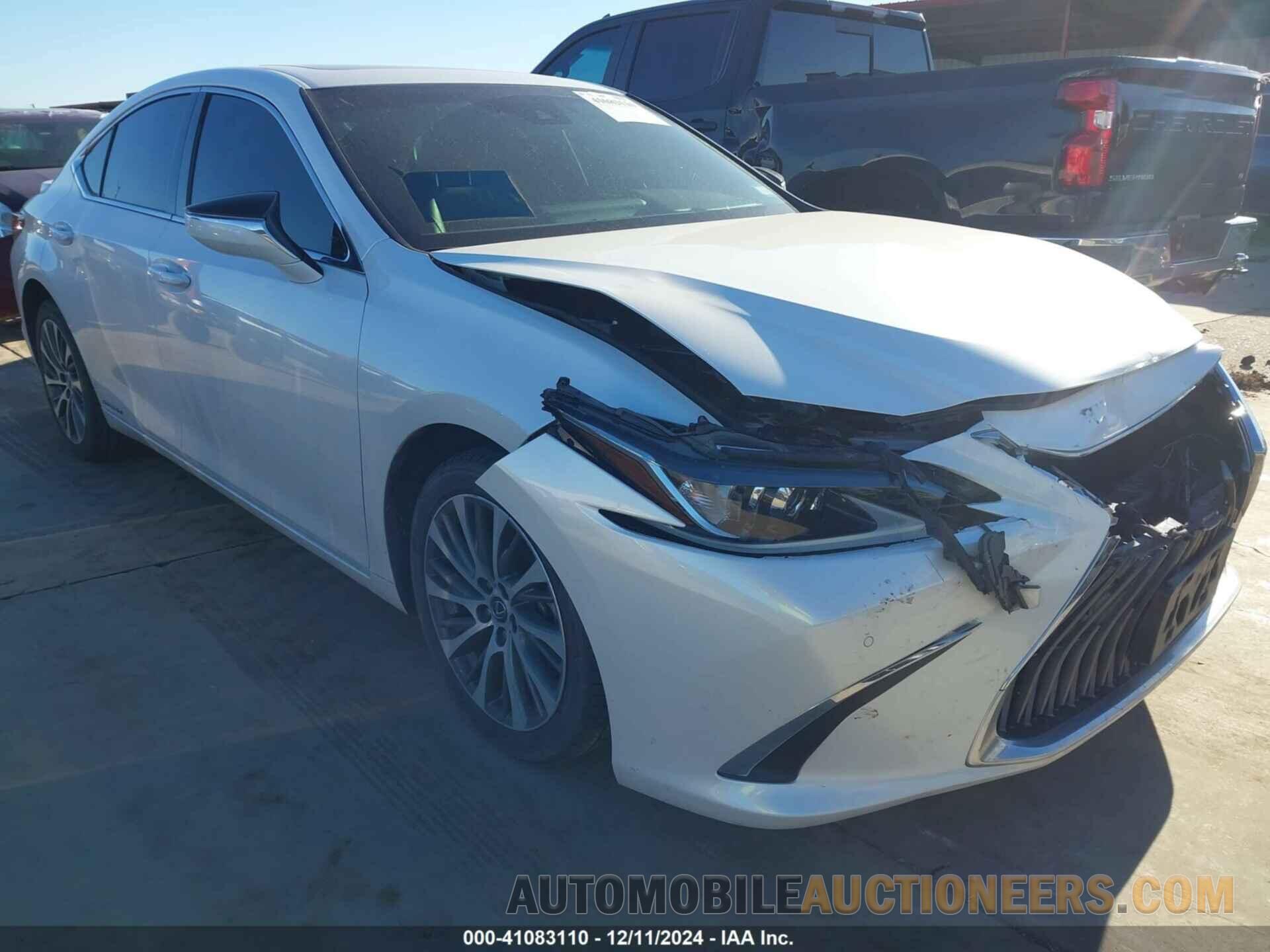 58AB21B18KU001153 LEXUS ES 300H 2019