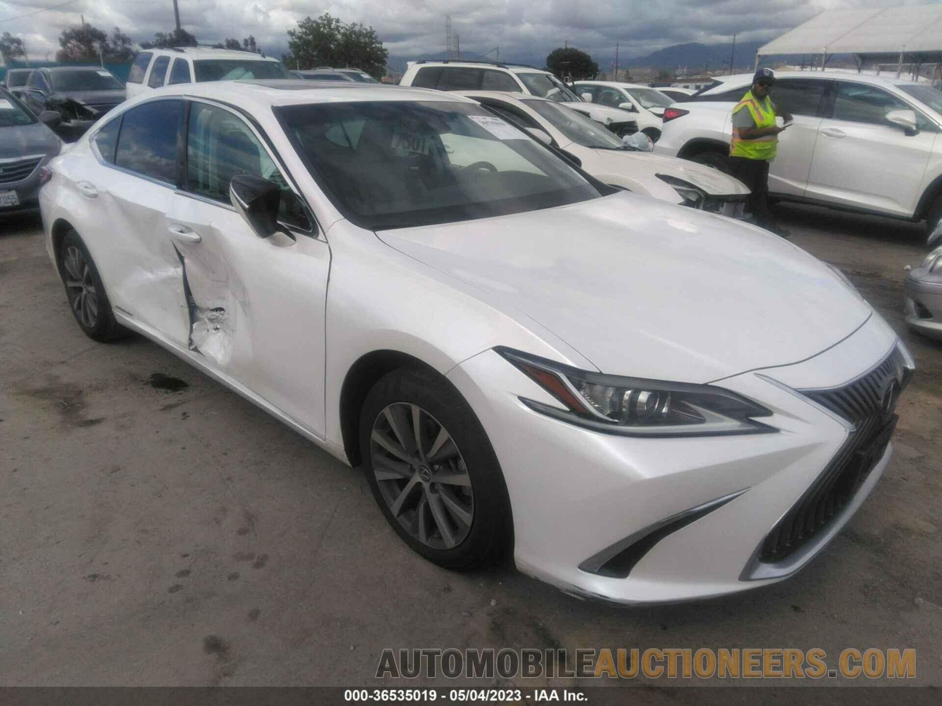 58AB21B19KU001775 LEXUS ES 2019