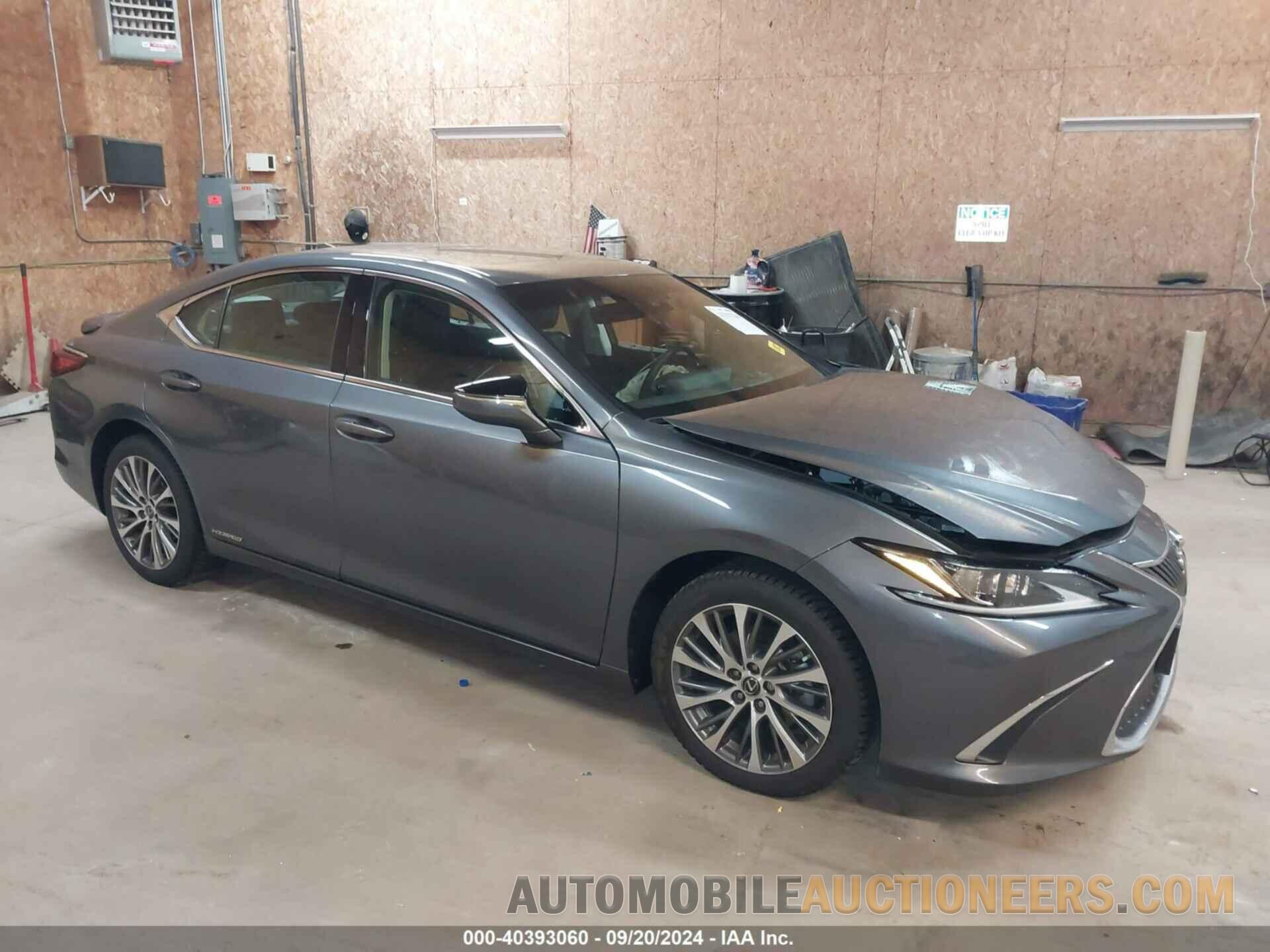 58AB21B19KU002845 LEXUS ES 300H 2019