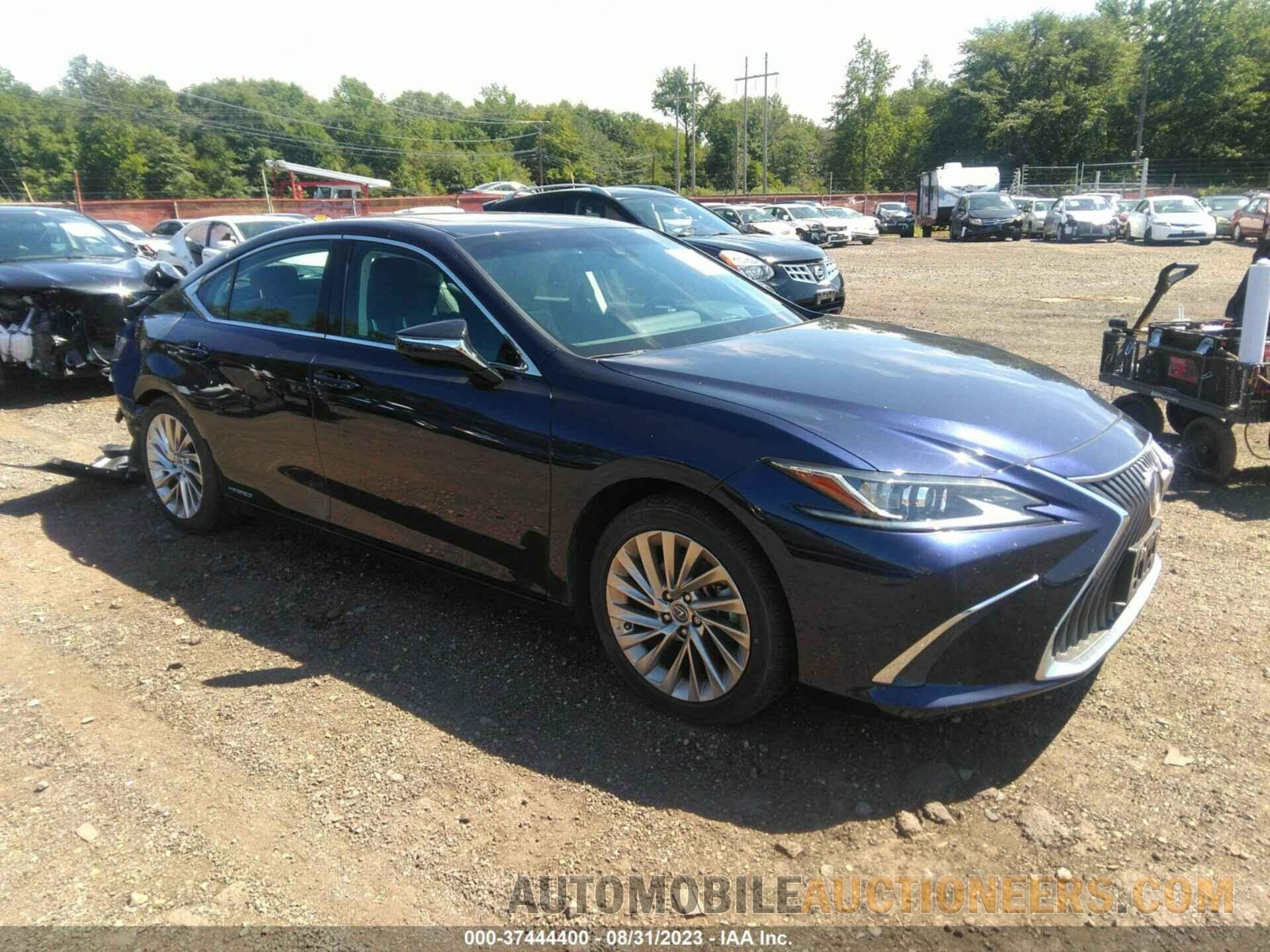 58AB21B1XKU001705 LEXUS ES 2019