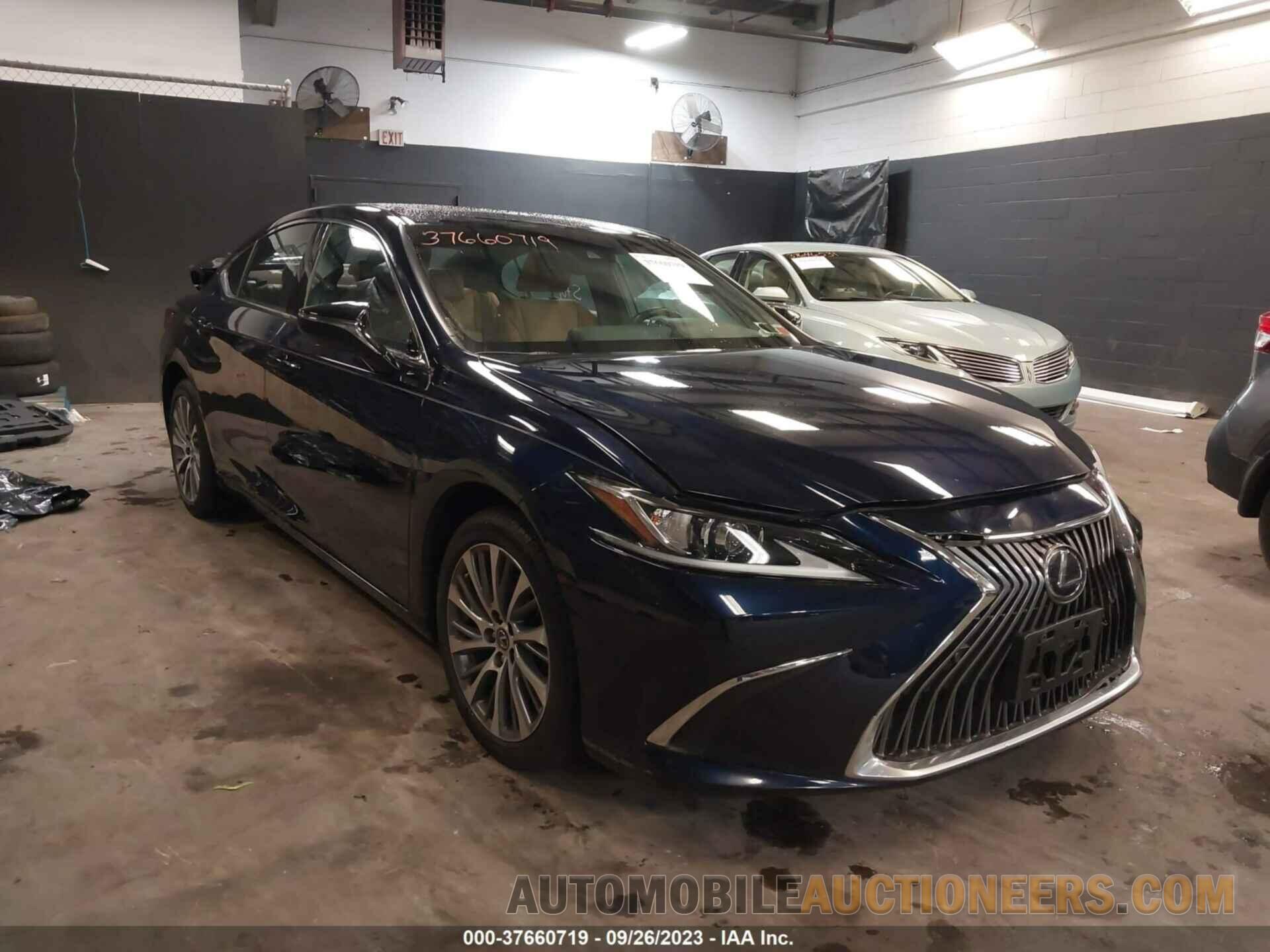 58ABZ1B10KU030917 LEXUS ES 2019