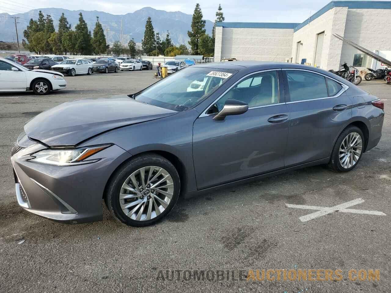 58ABZ1B11KU030361 LEXUS ES350 2019