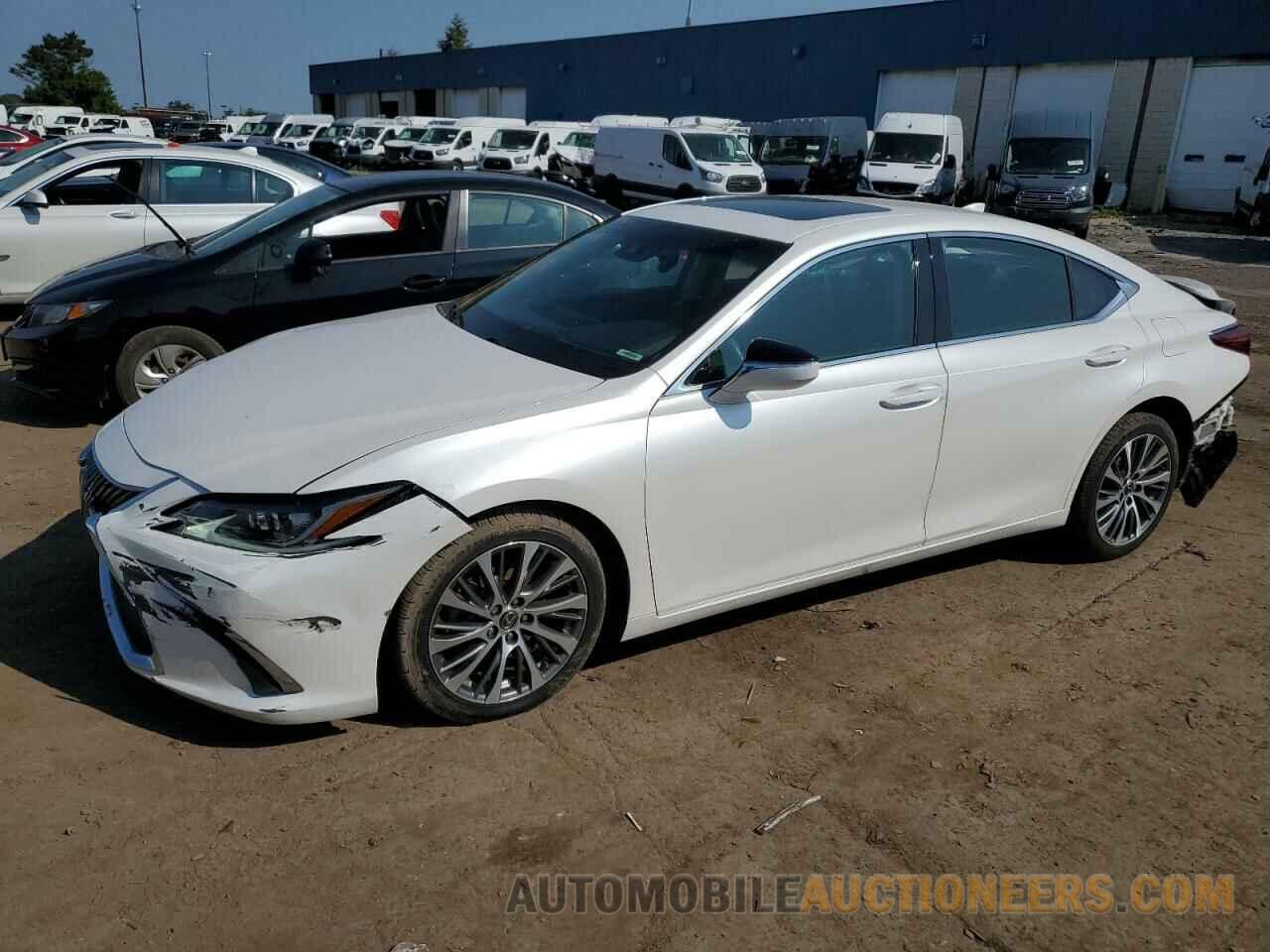 58ABZ1B13KU045198 LEXUS ES350 2019