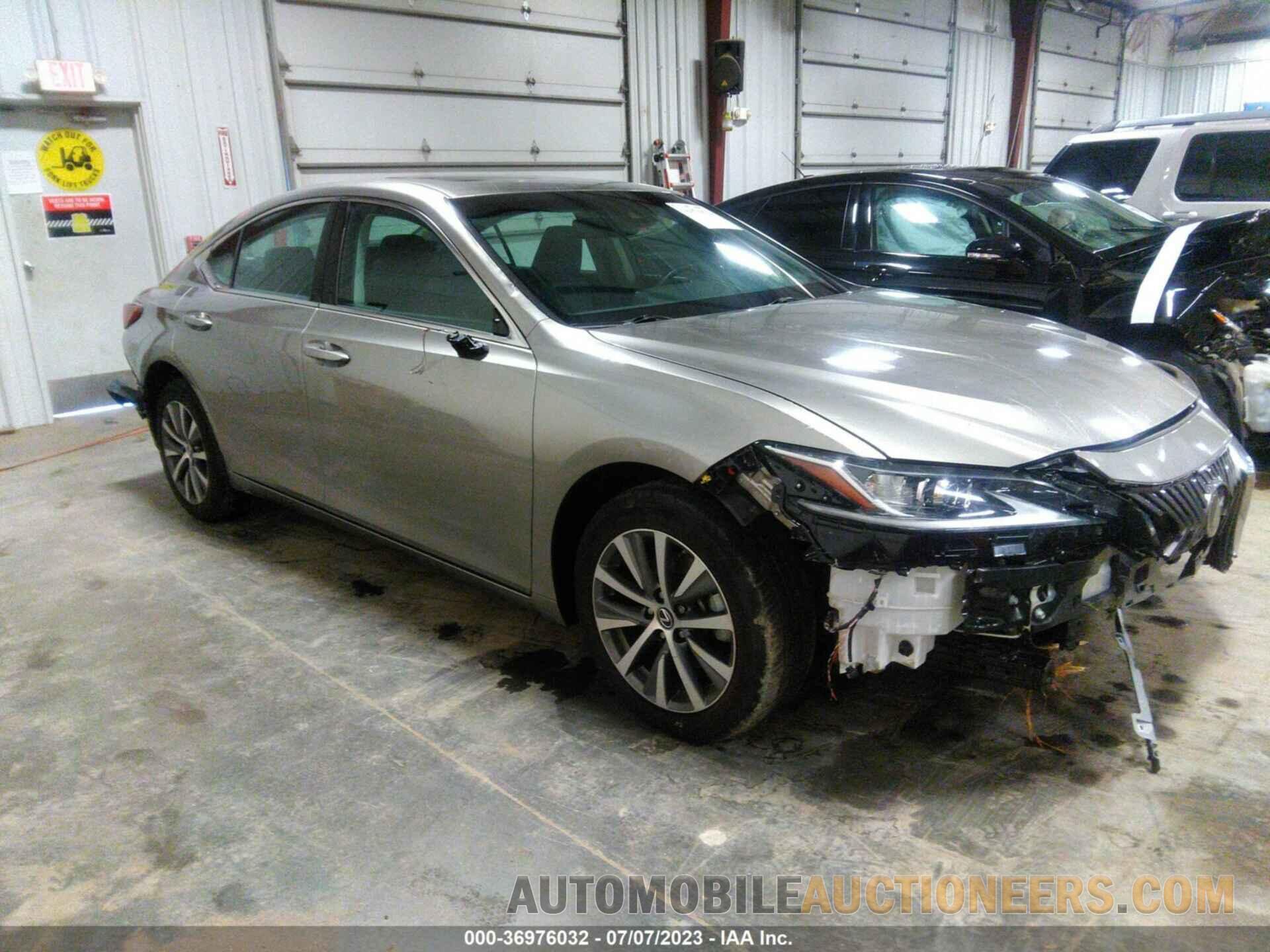 58ABZ1B15KU009092 LEXUS ES 2019