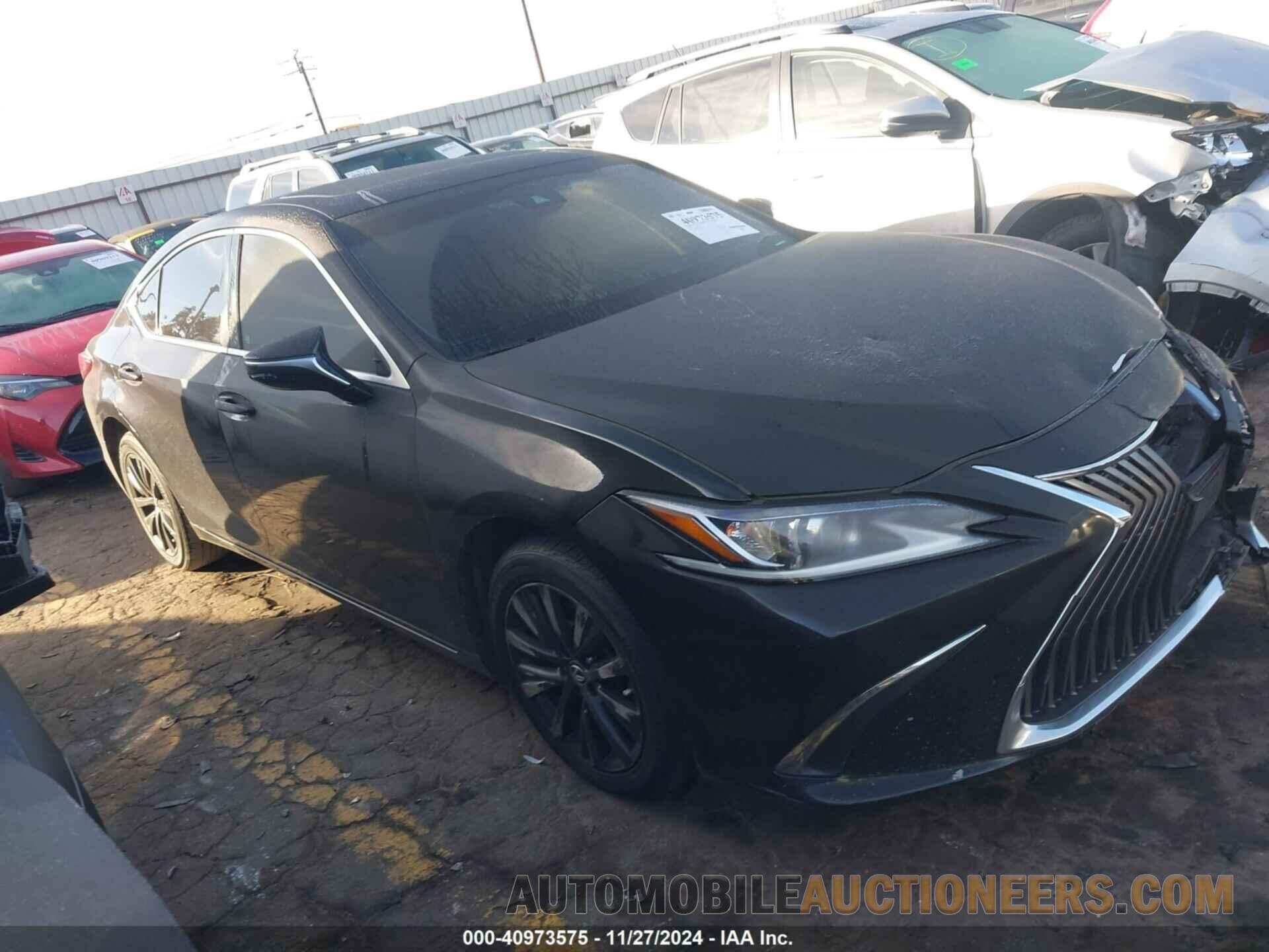 58ABZ1B15KU032744 LEXUS ES 2019