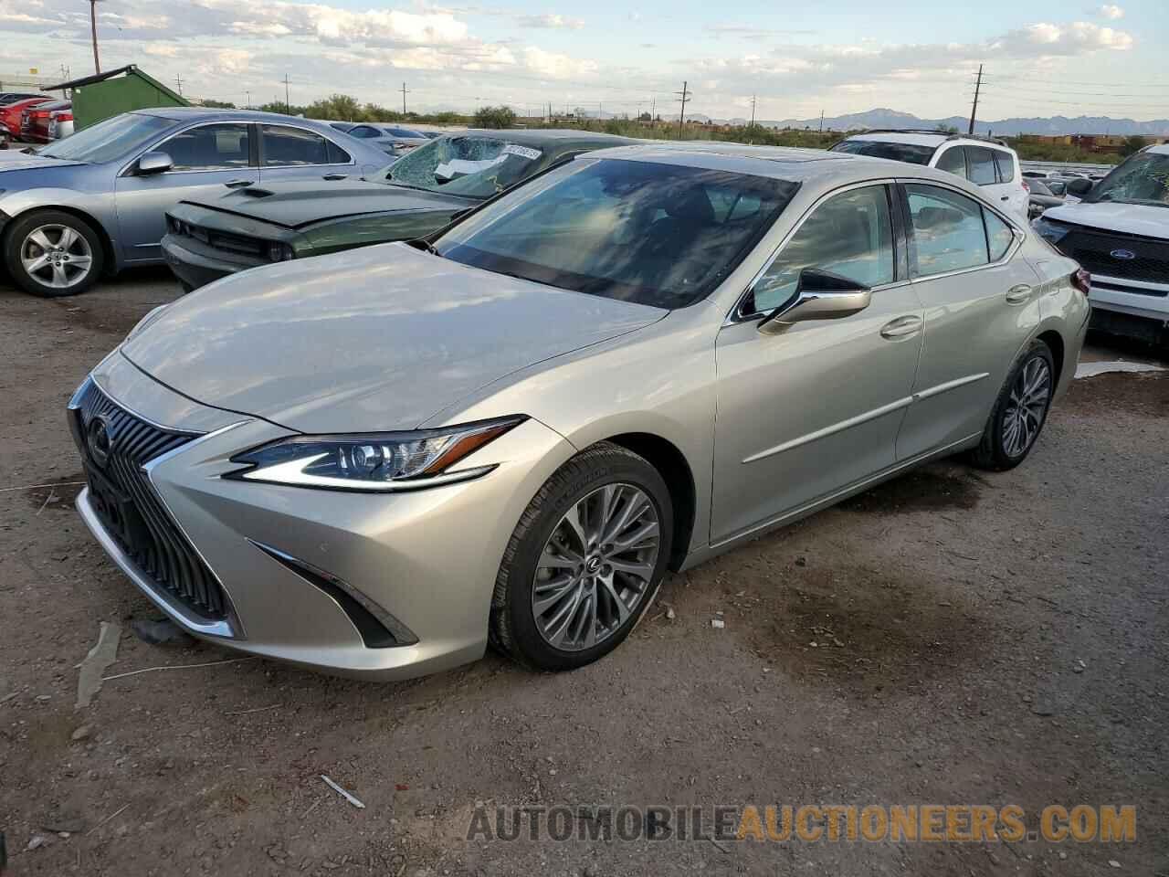 58ABZ1B15KU038088 LEXUS ES350 2019