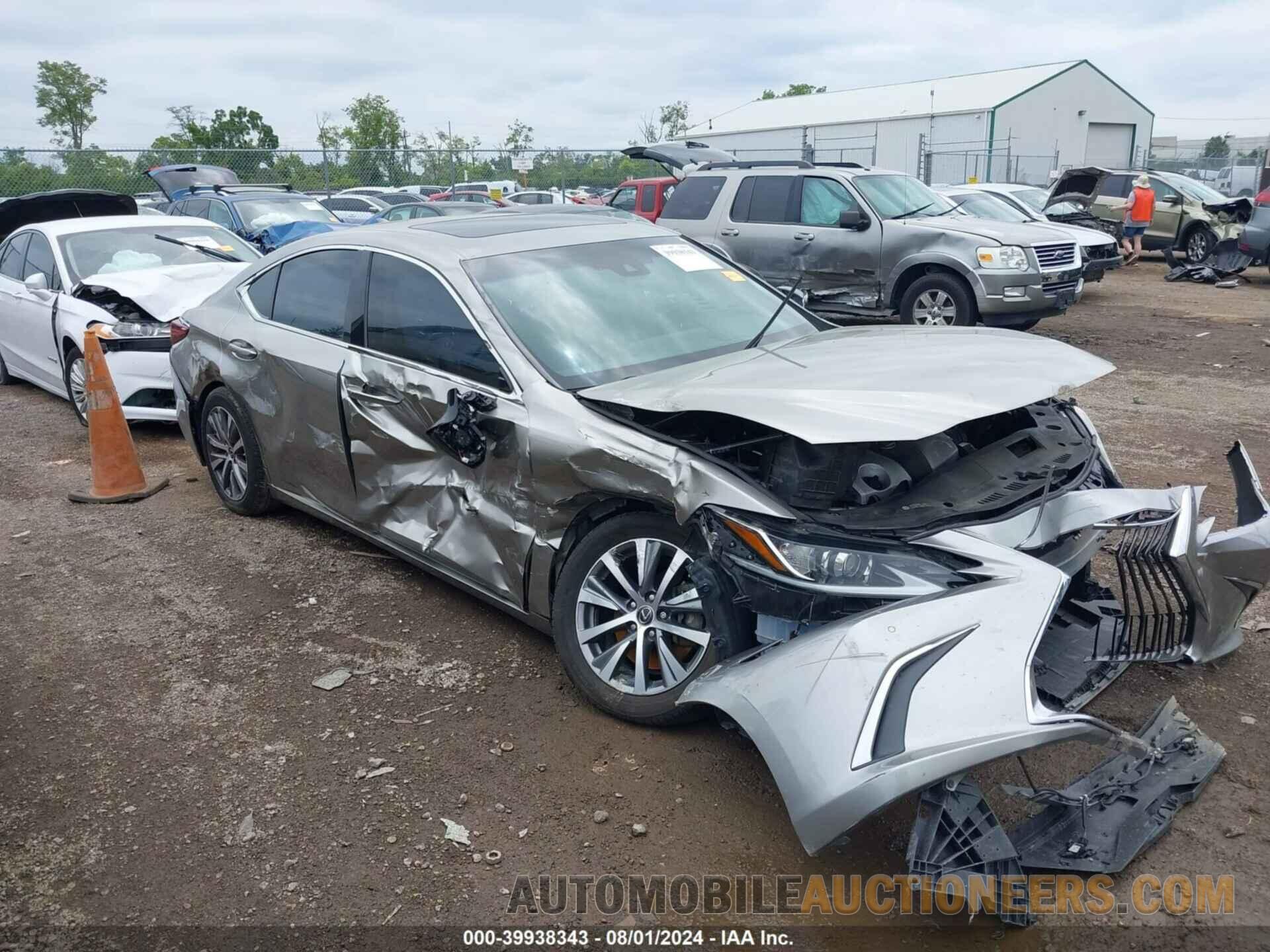 58ABZ1B15KU045879 LEXUS ES 2019