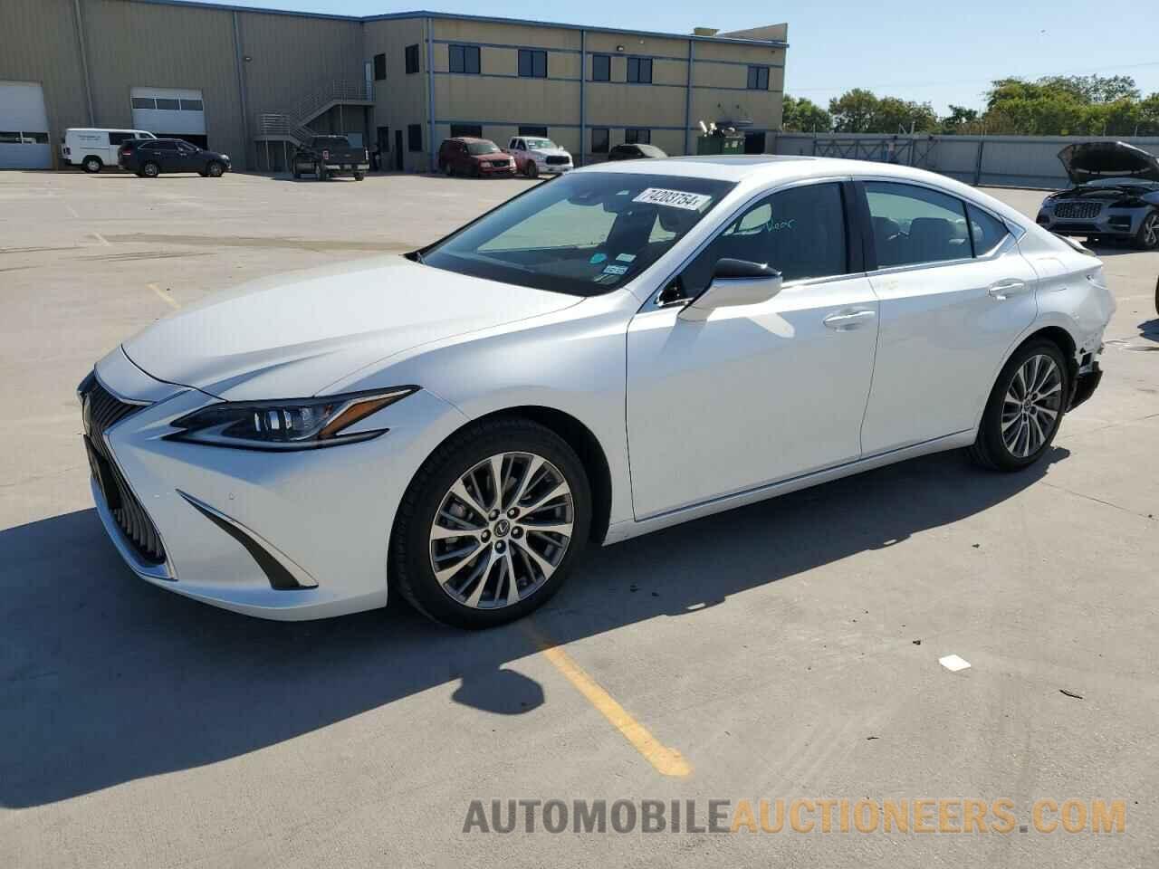 58ABZ1B16KU014592 LEXUS ES350 2019