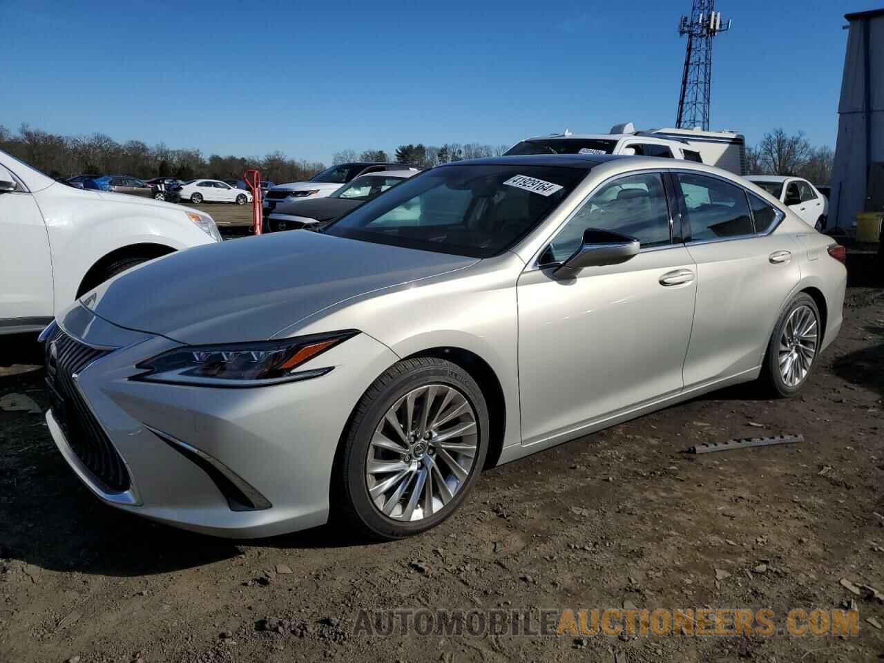 58ABZ1B16KU021557 LEXUS ES350 2019