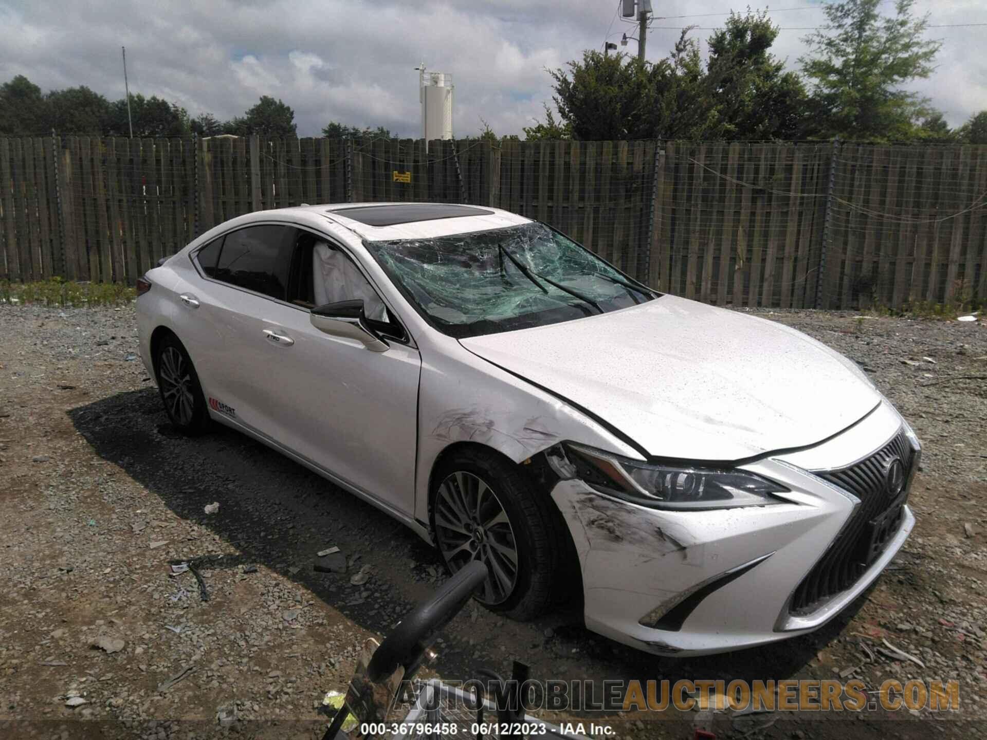 58ABZ1B1XKU013154 LEXUS ES 2019