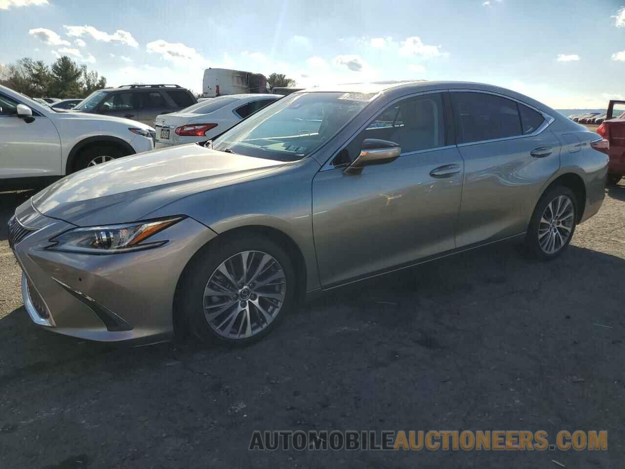 58ABZ1B1XKU031296 LEXUS ES350 2019