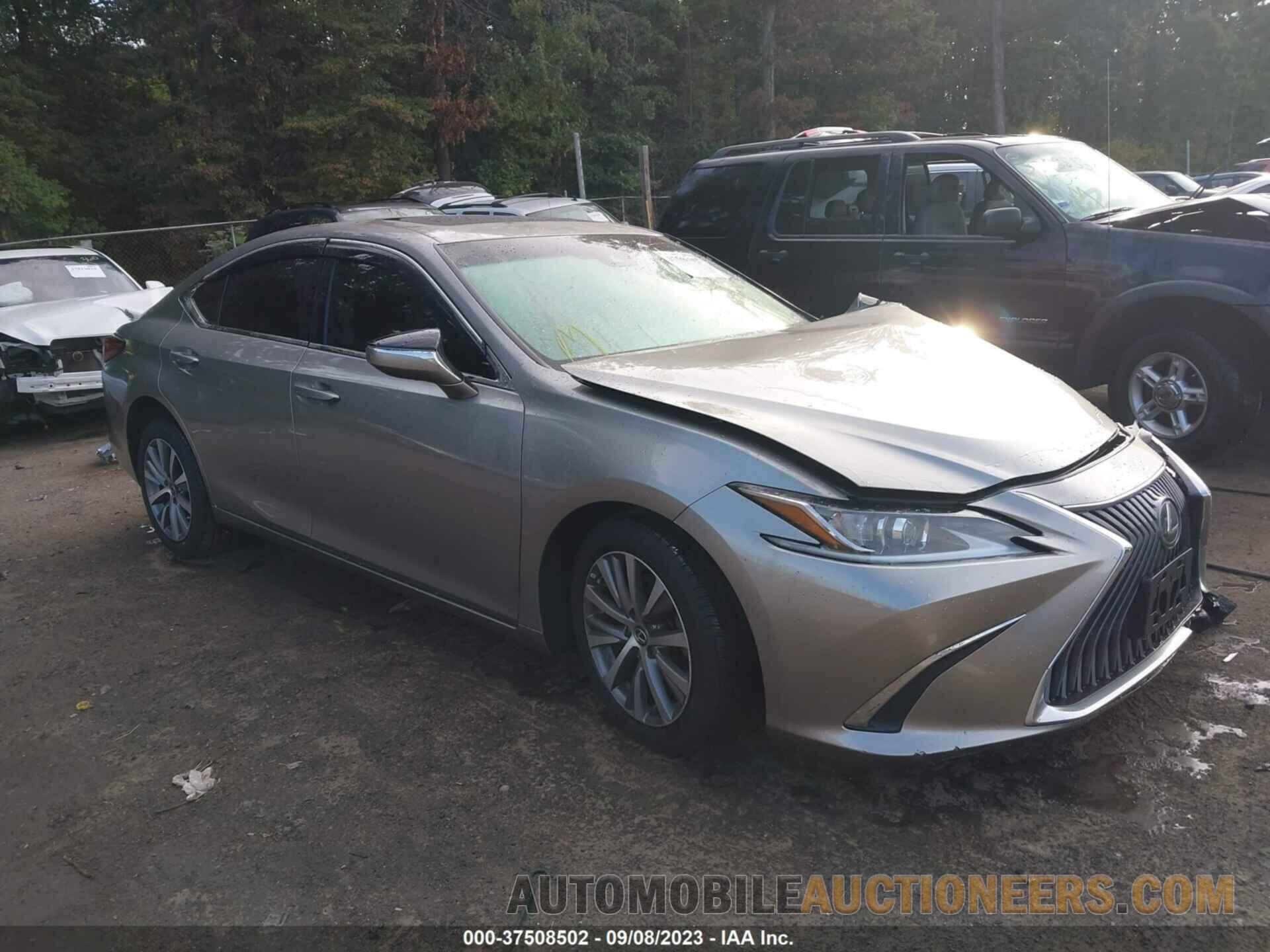 58AC11D13MU001262 LEXUS ES 2021