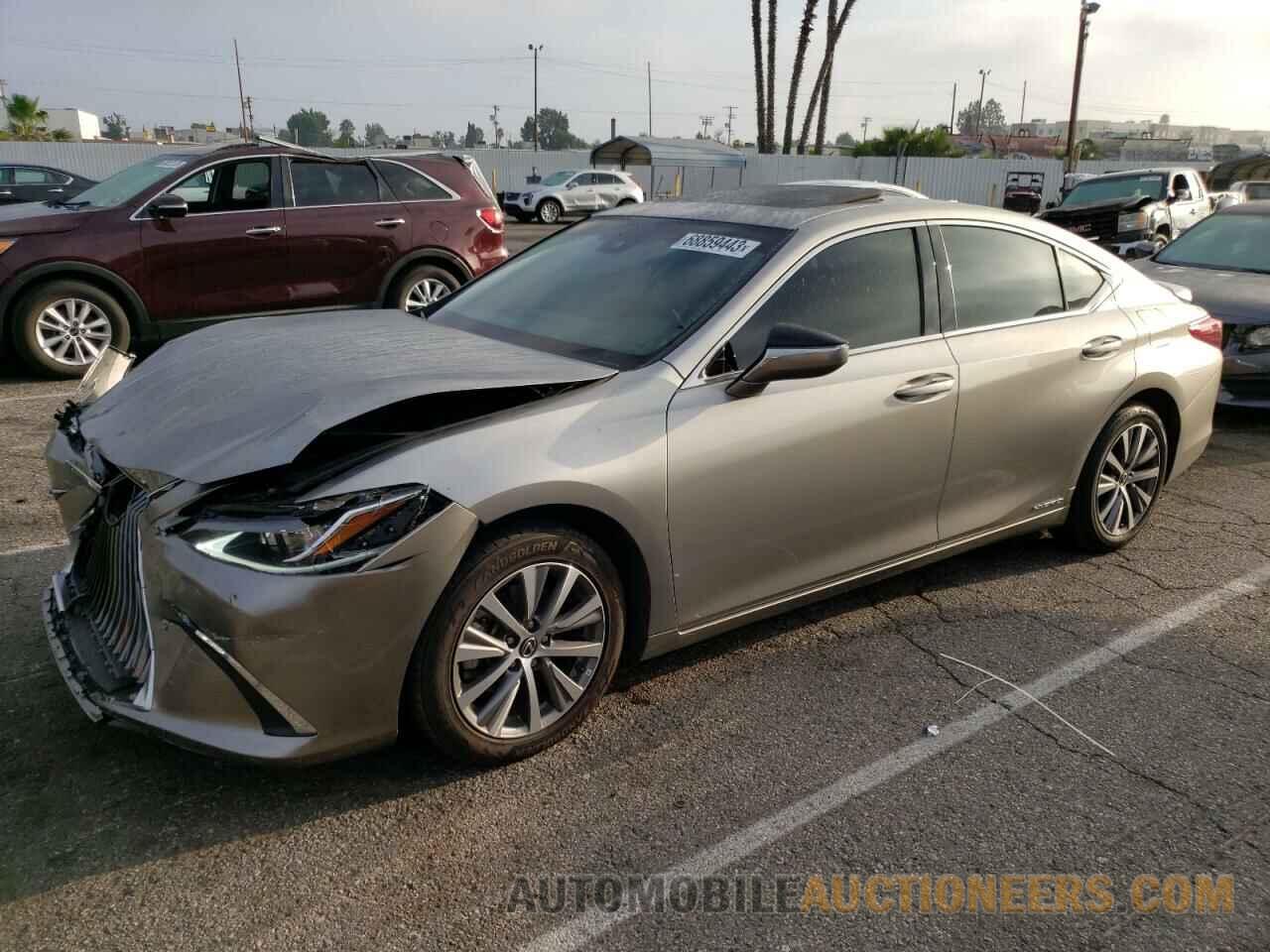 58AC21B15LU006090 LEXUS ES300 2020