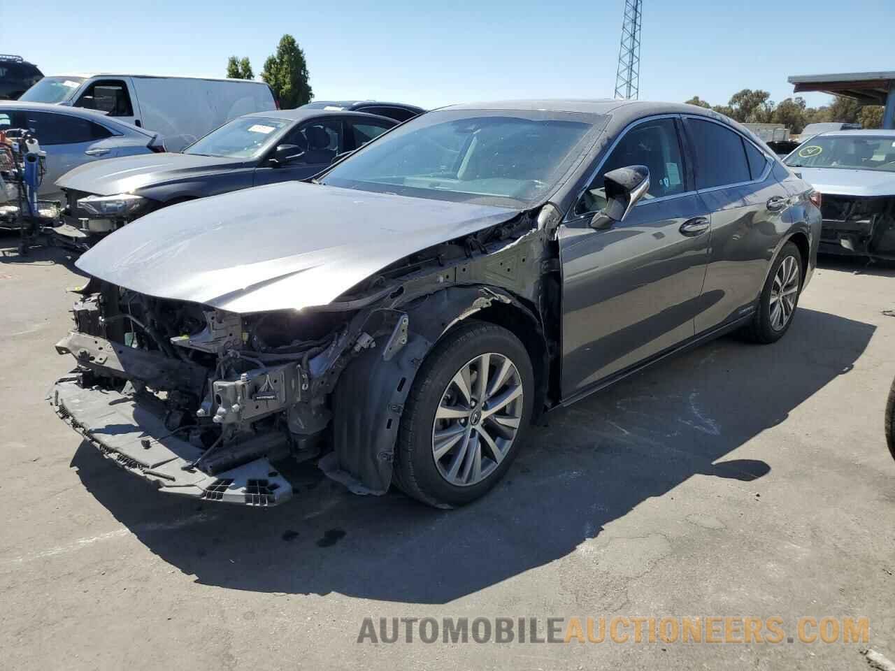 58AC21B16LU008088 LEXUS ES300 2020