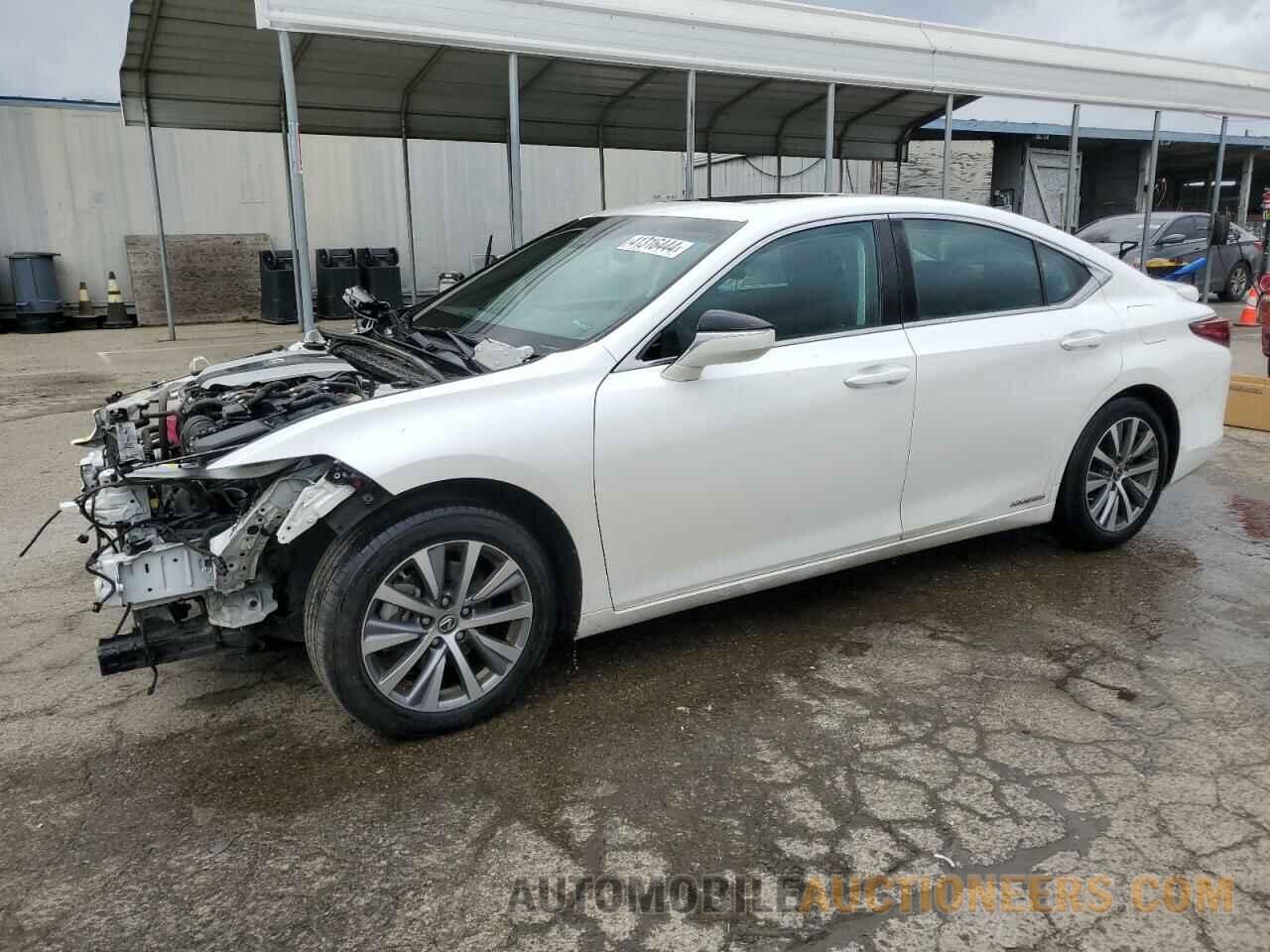 58AC21B17LU007984 LEXUS ES300 2020