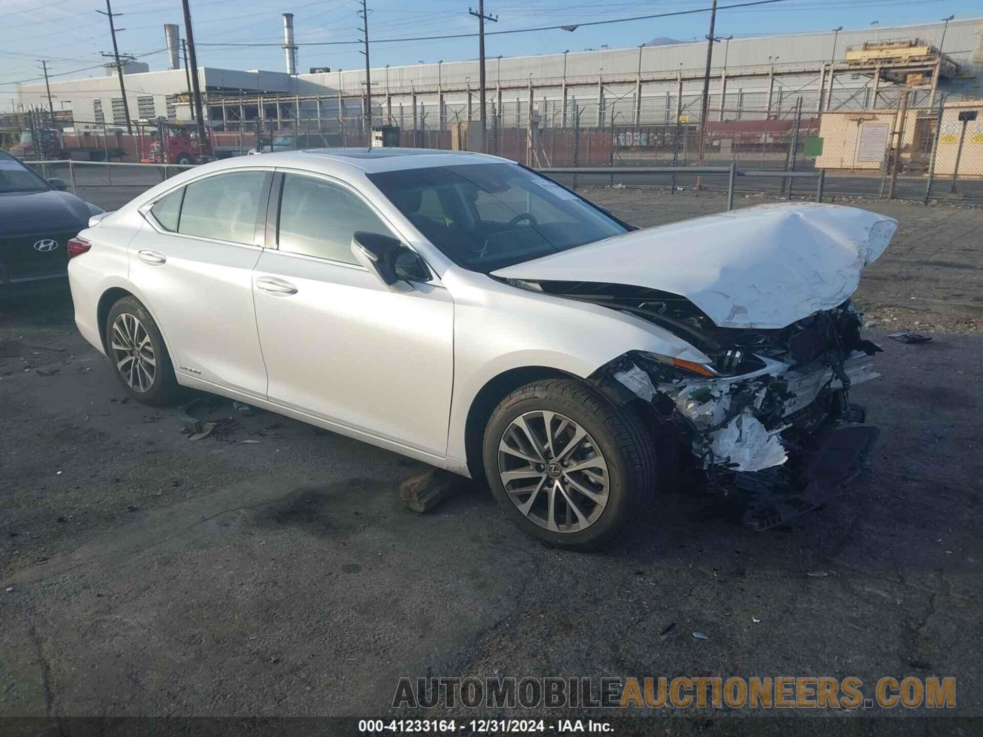 58ACA1C10NU025117 LEXUS ES 300H 2022