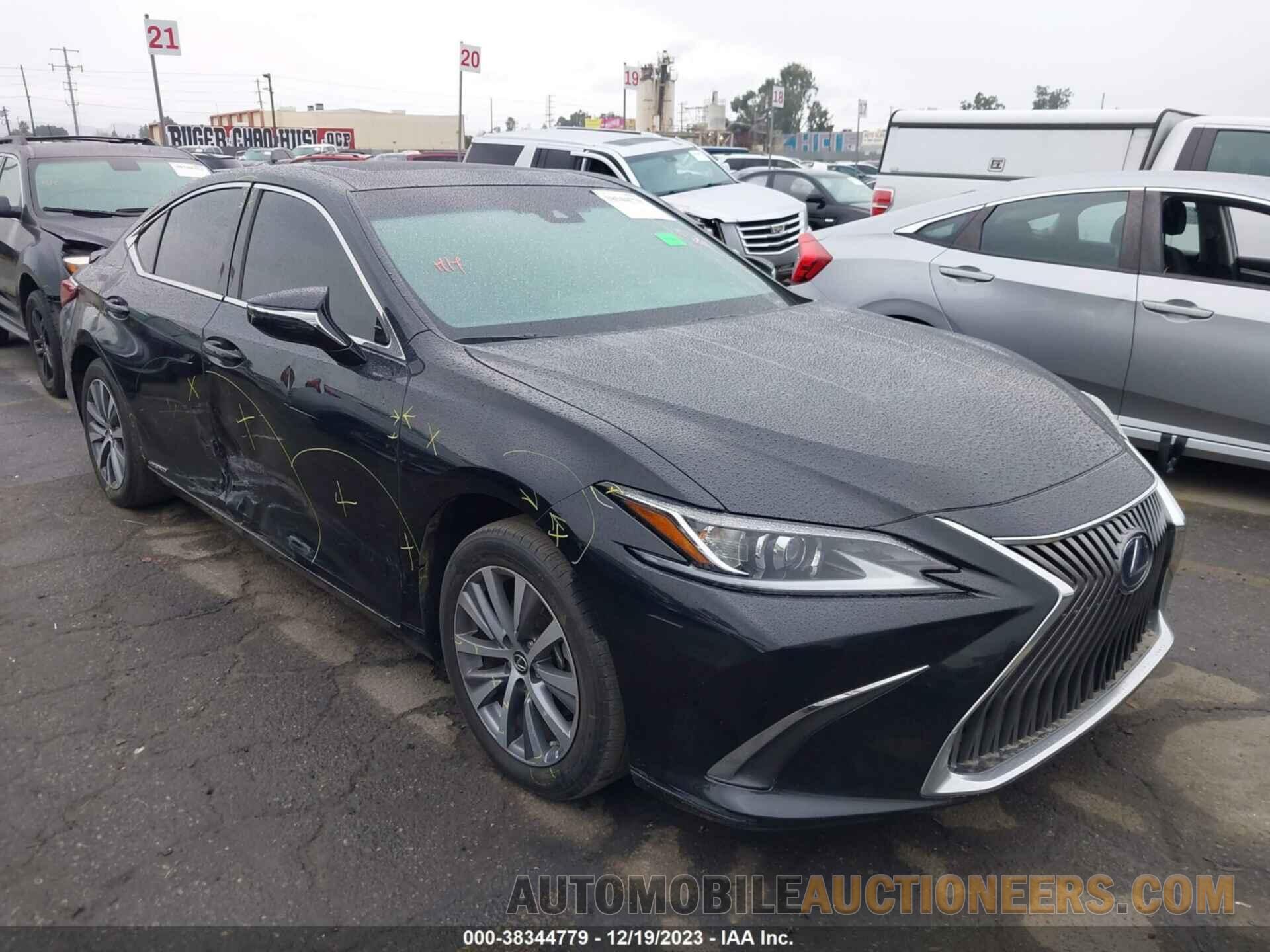 58ACA1C11MU007398 LEXUS ES 300H 2021