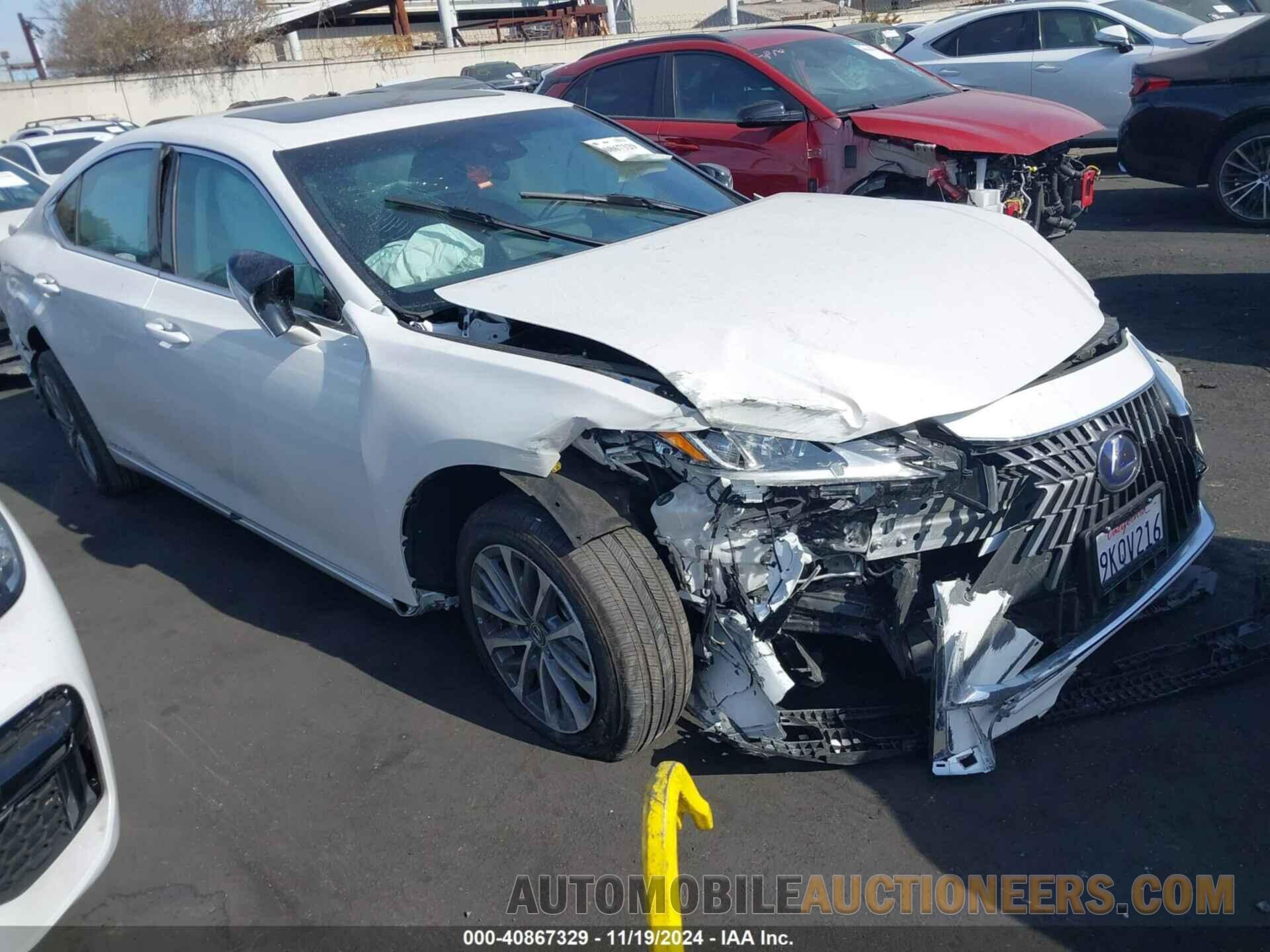 58ACA1C1XNU023634 LEXUS ES 300H 2022