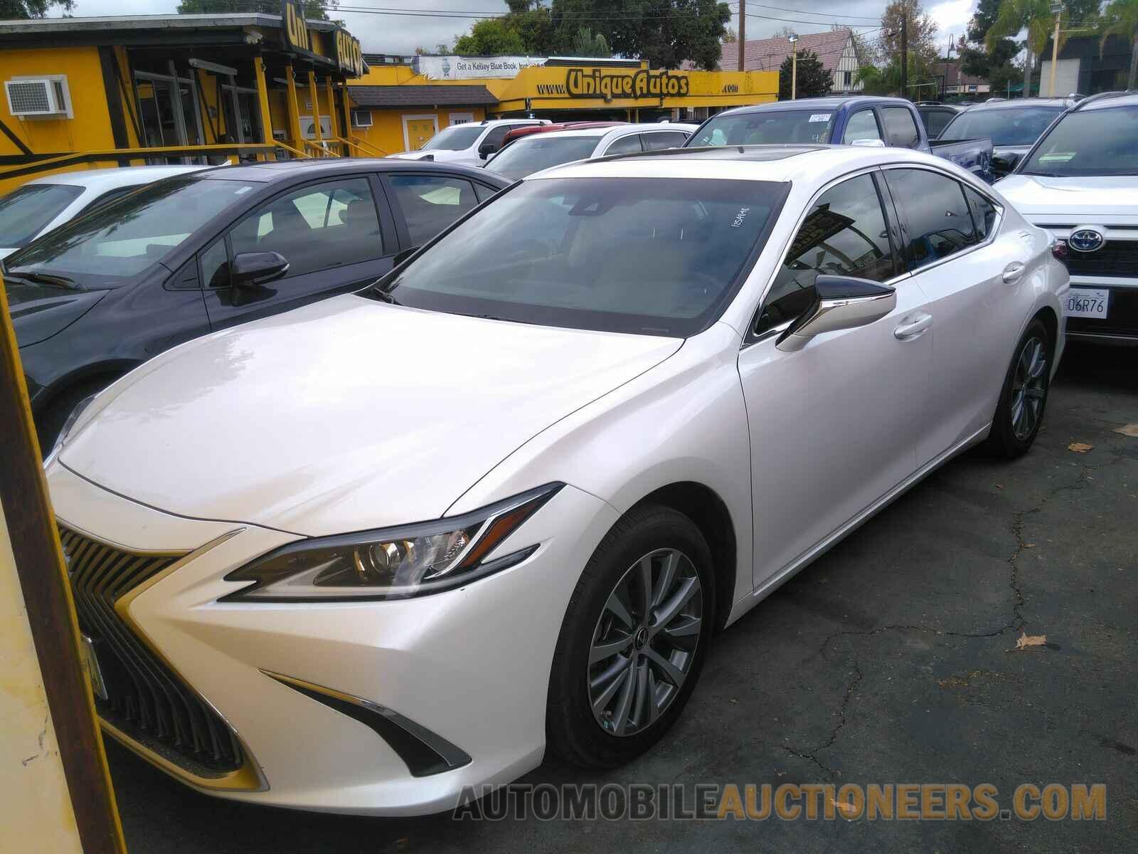 58ACZ1B15MU102086 Lexus ES 2021