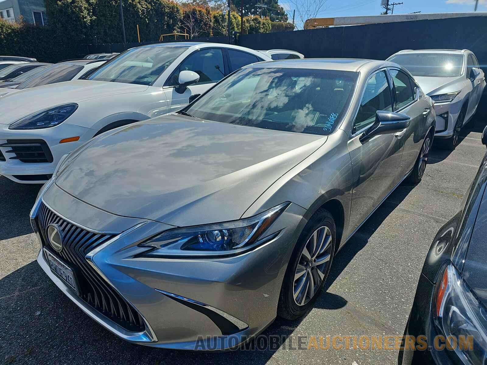 58ACZ1B17MU100047 Lexus ES 2021