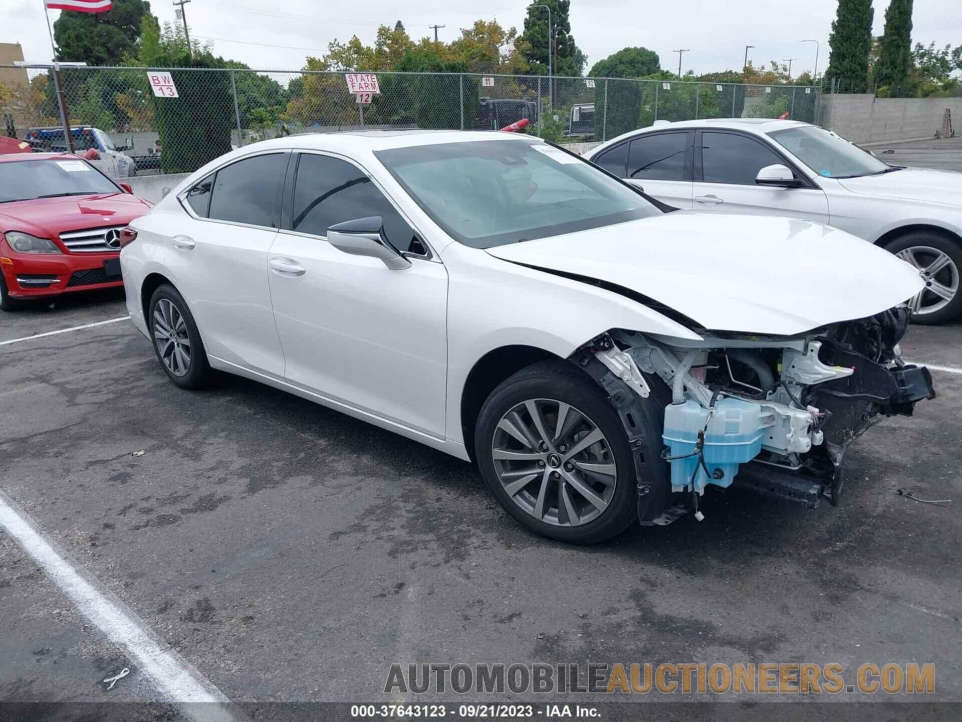 58ACZ1B18LU075271 LEXUS ES 2020