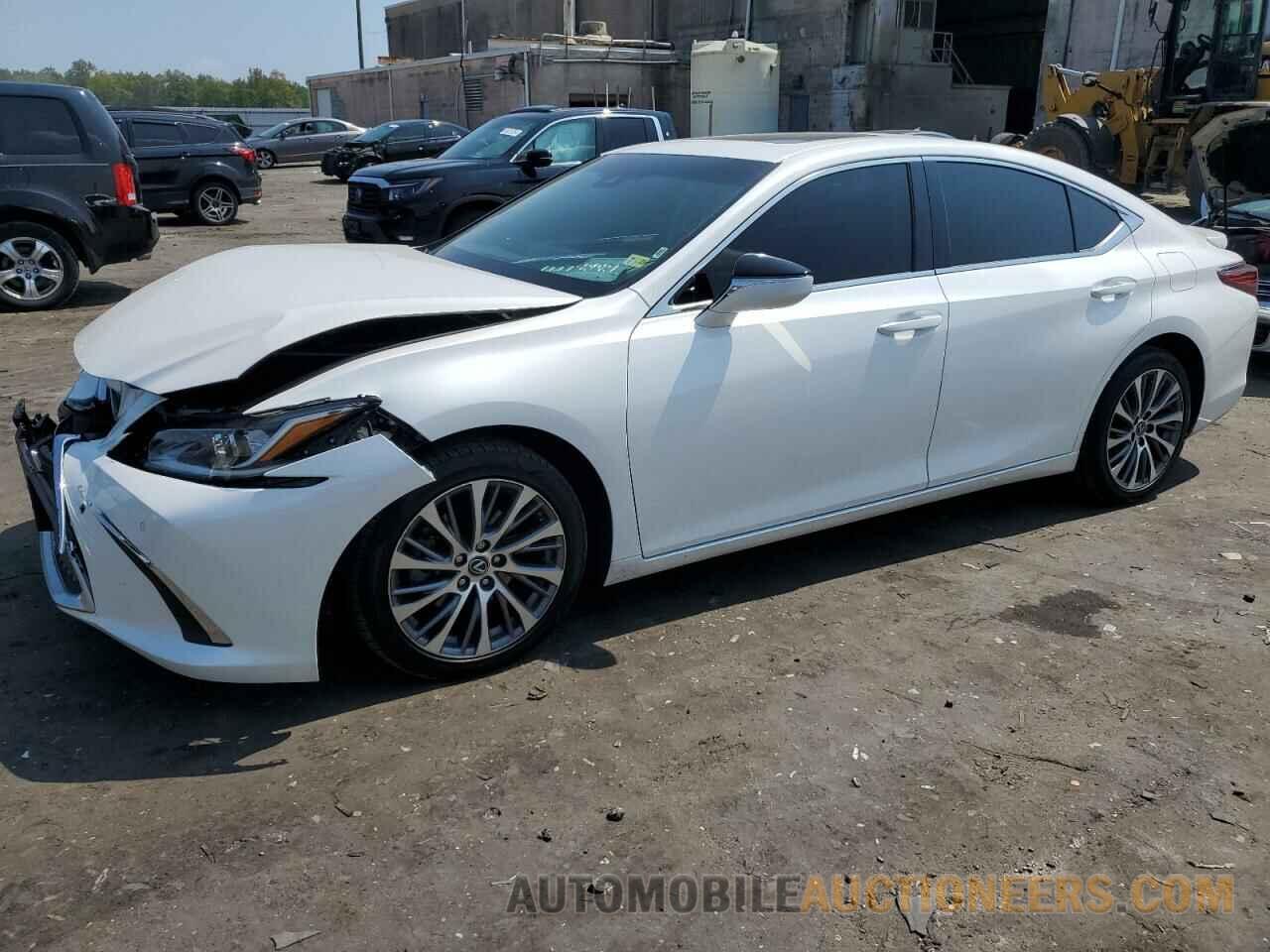 58AD11D14MU002313 LEXUS ES250 2021