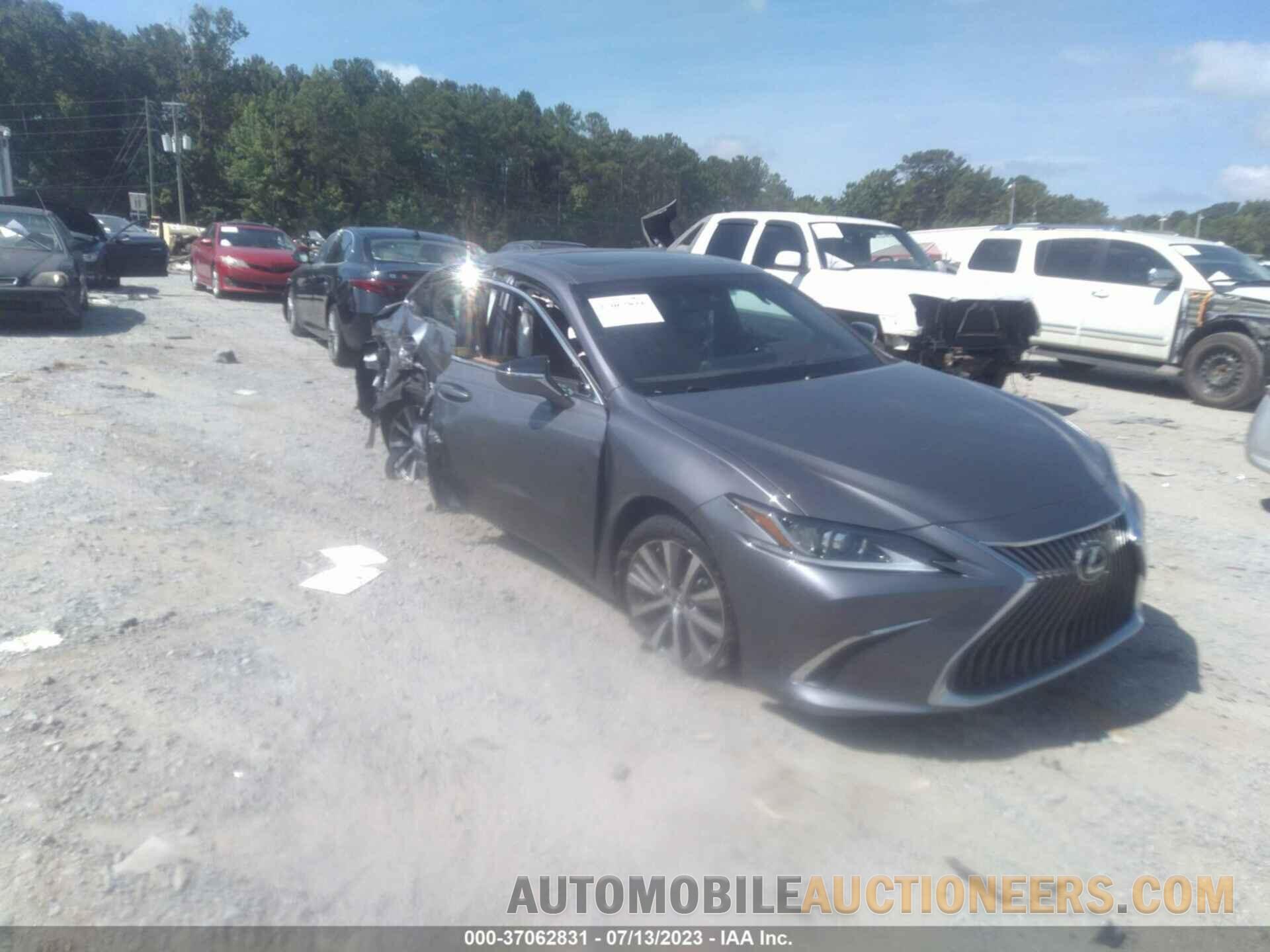 58AD11D15MU003969 LEXUS ES 2021