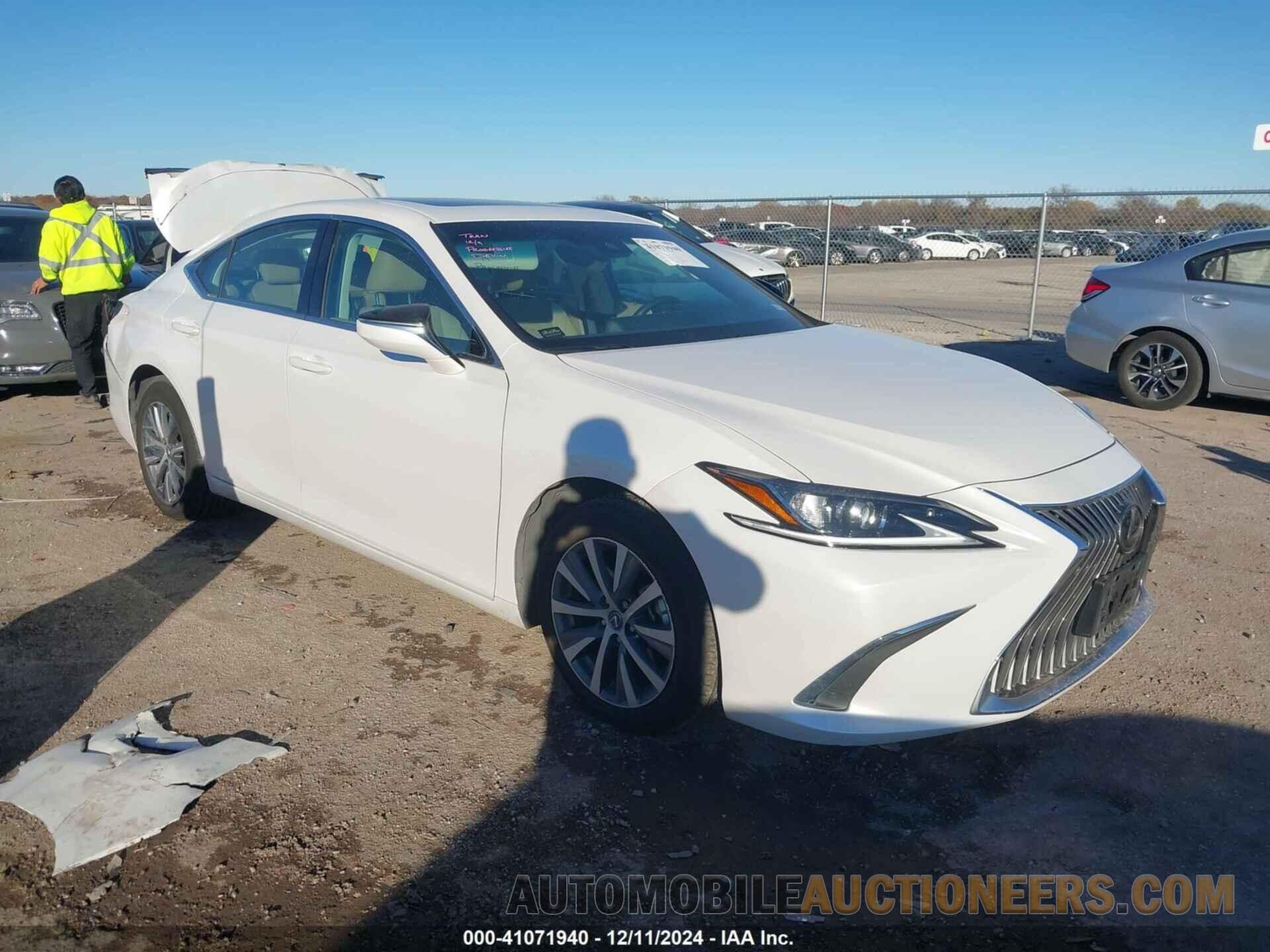 58AD11D16MU001521 LEXUS ES 250 2021